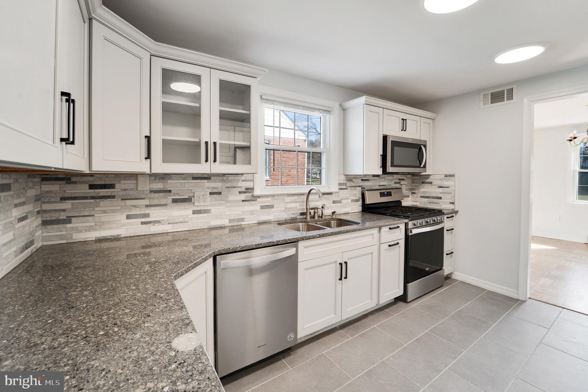 ARDMORE PARK - Residential