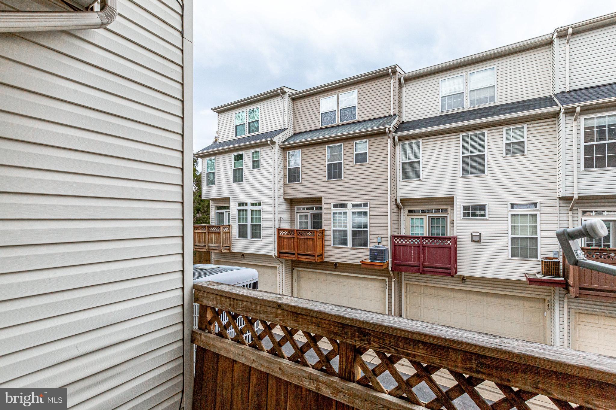 SUMMERS GROVE - Residential