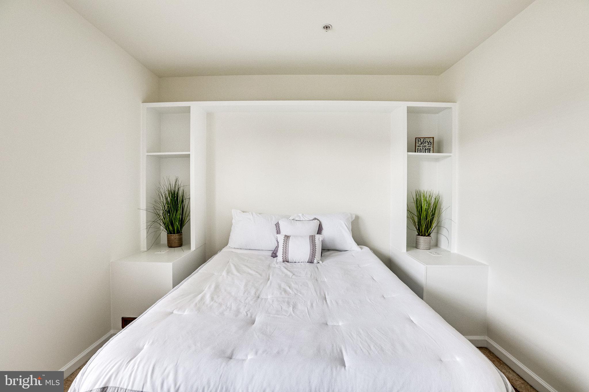 SUMMERS GROVE - Residential