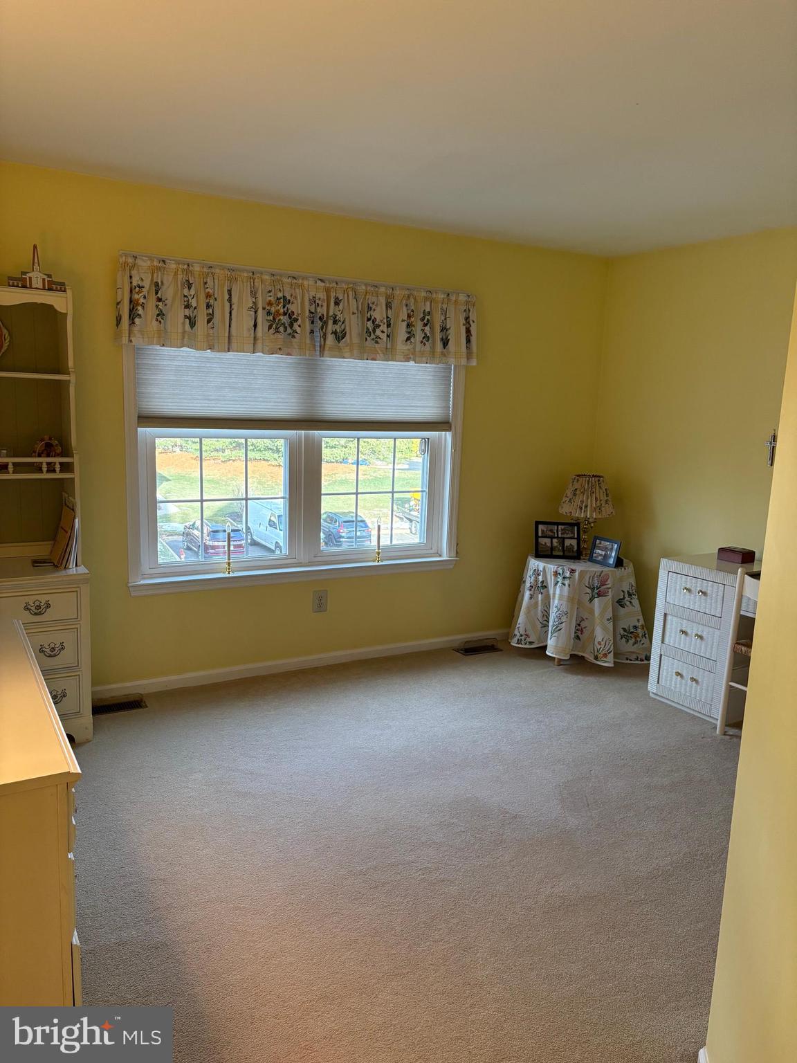 PINECREST - Residential