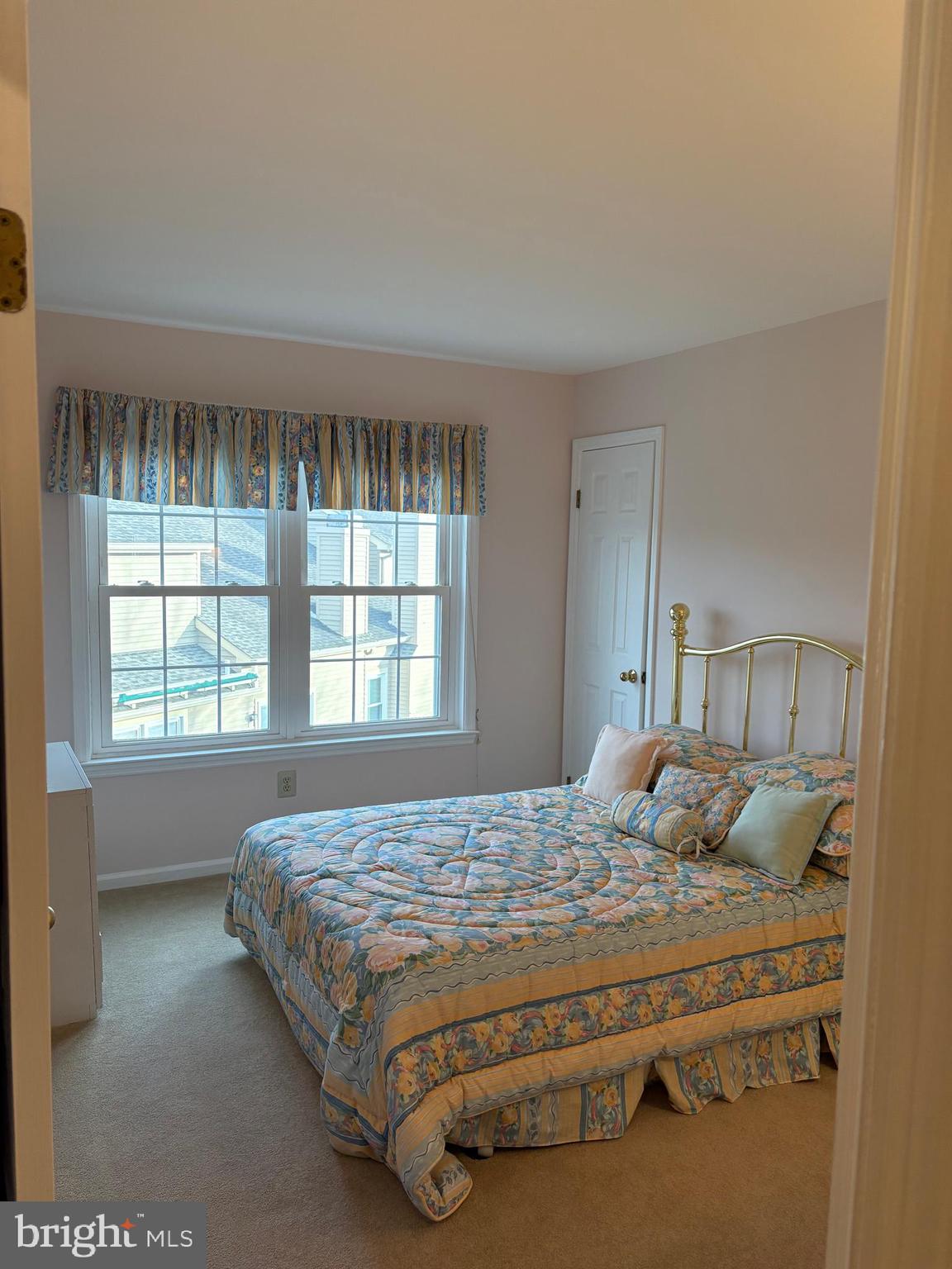 PINECREST - Residential