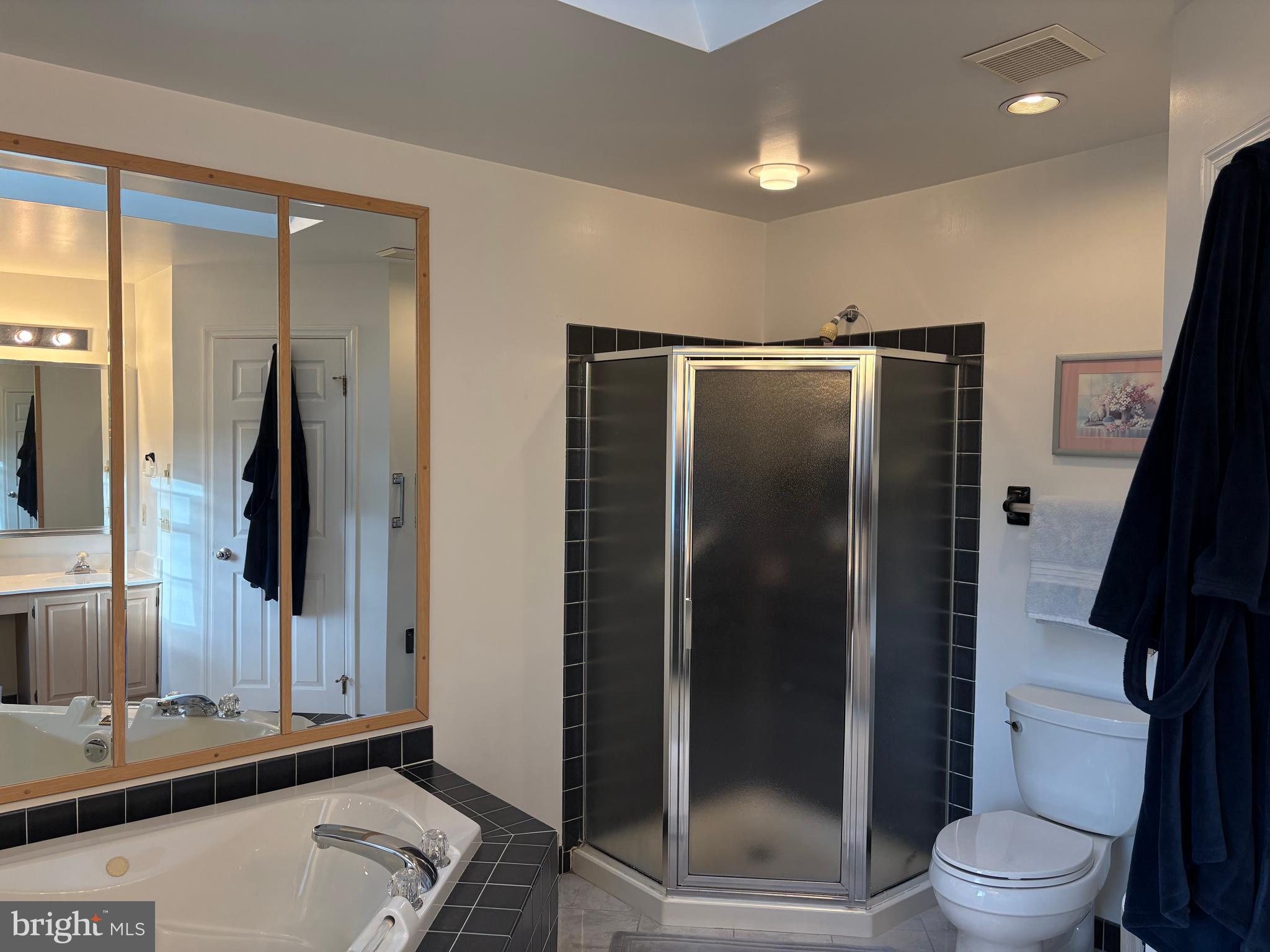 PINECREST - Residential