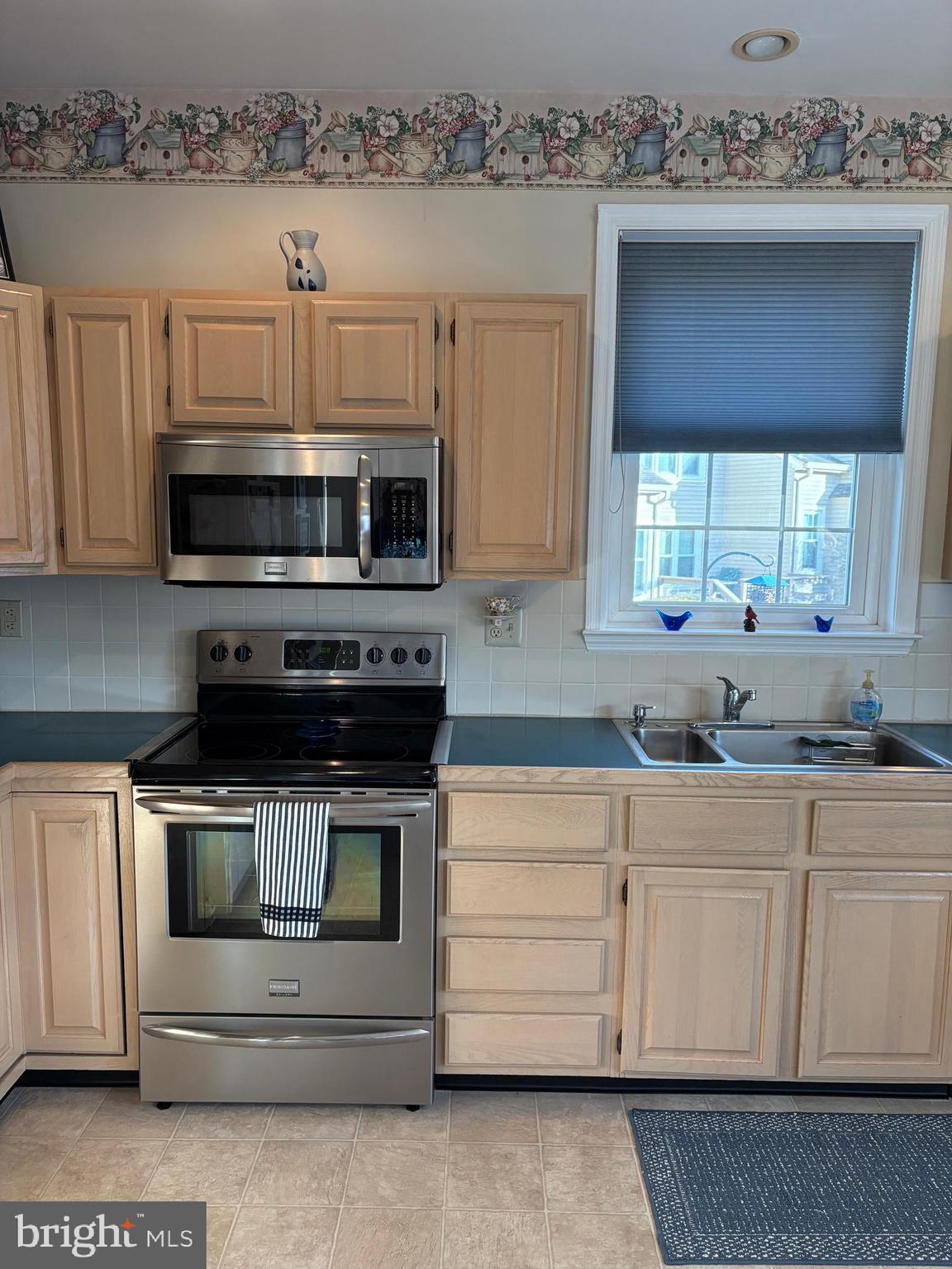 PINECREST - Residential