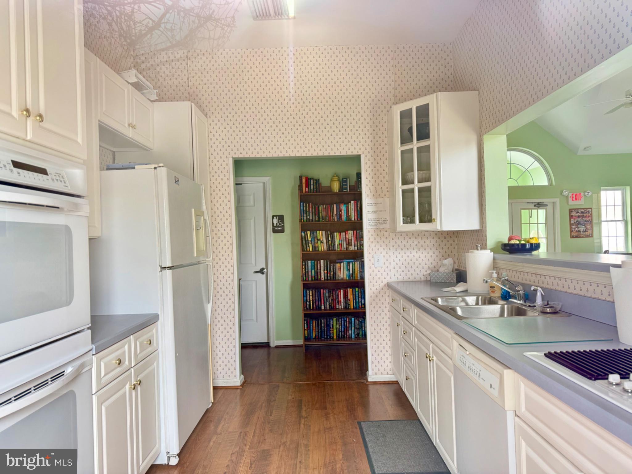 AVENROWE - Residential