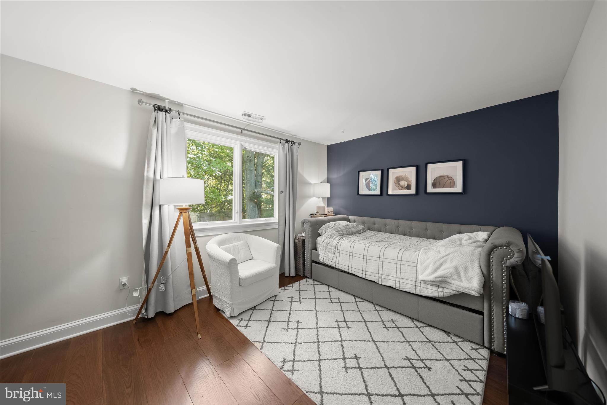 MADISON MANOR - Residential