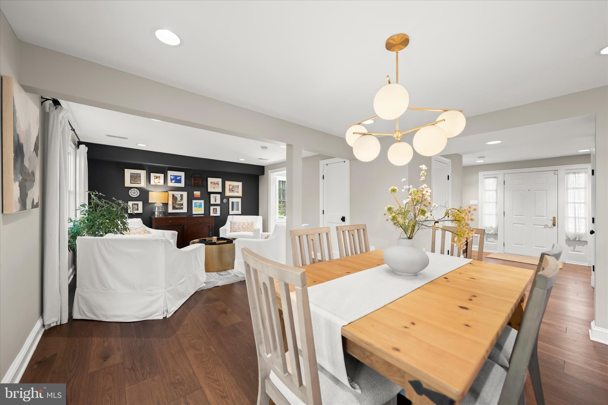 MADISON MANOR - Residential