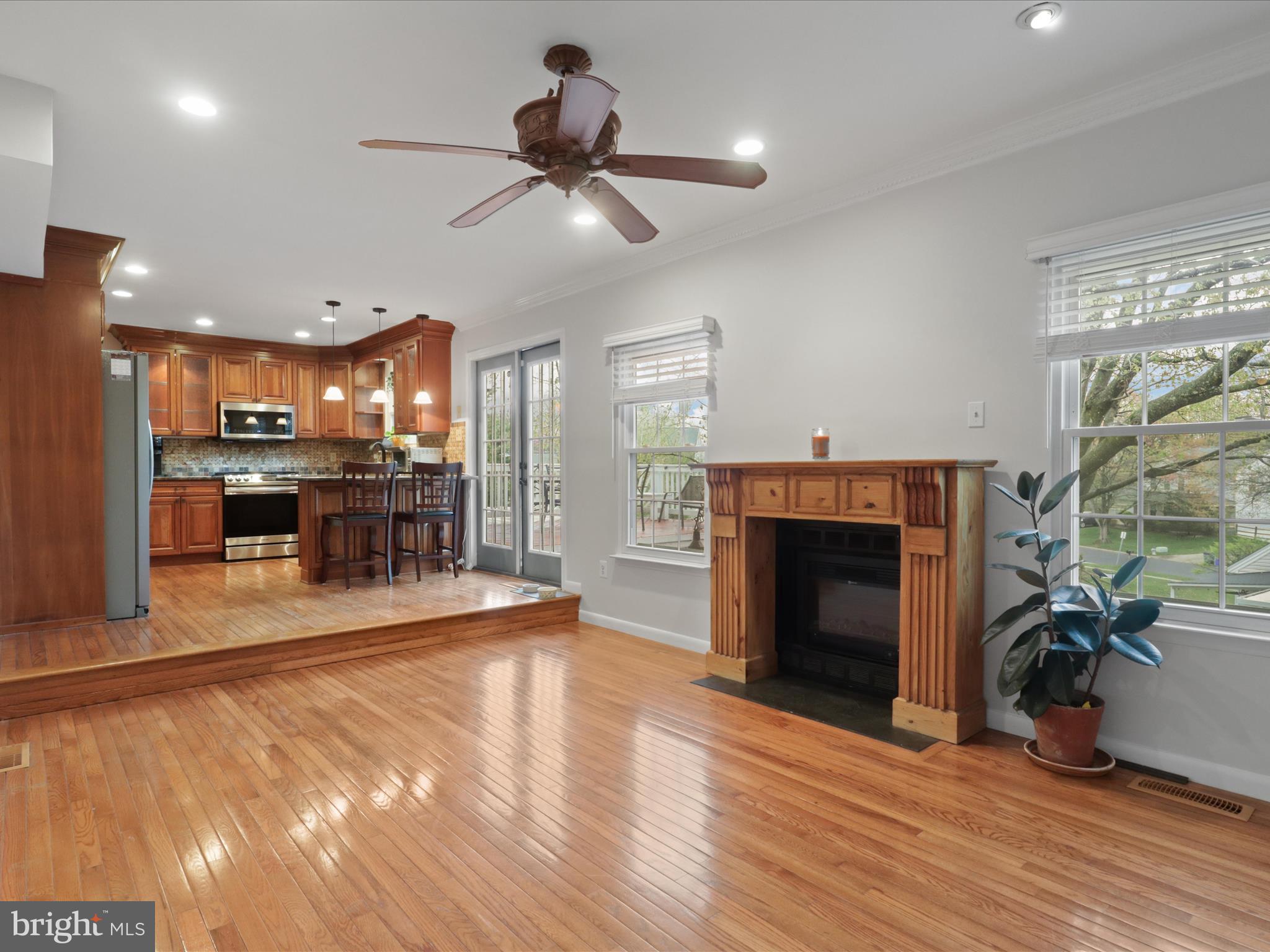 FLOWER HILL - Residential