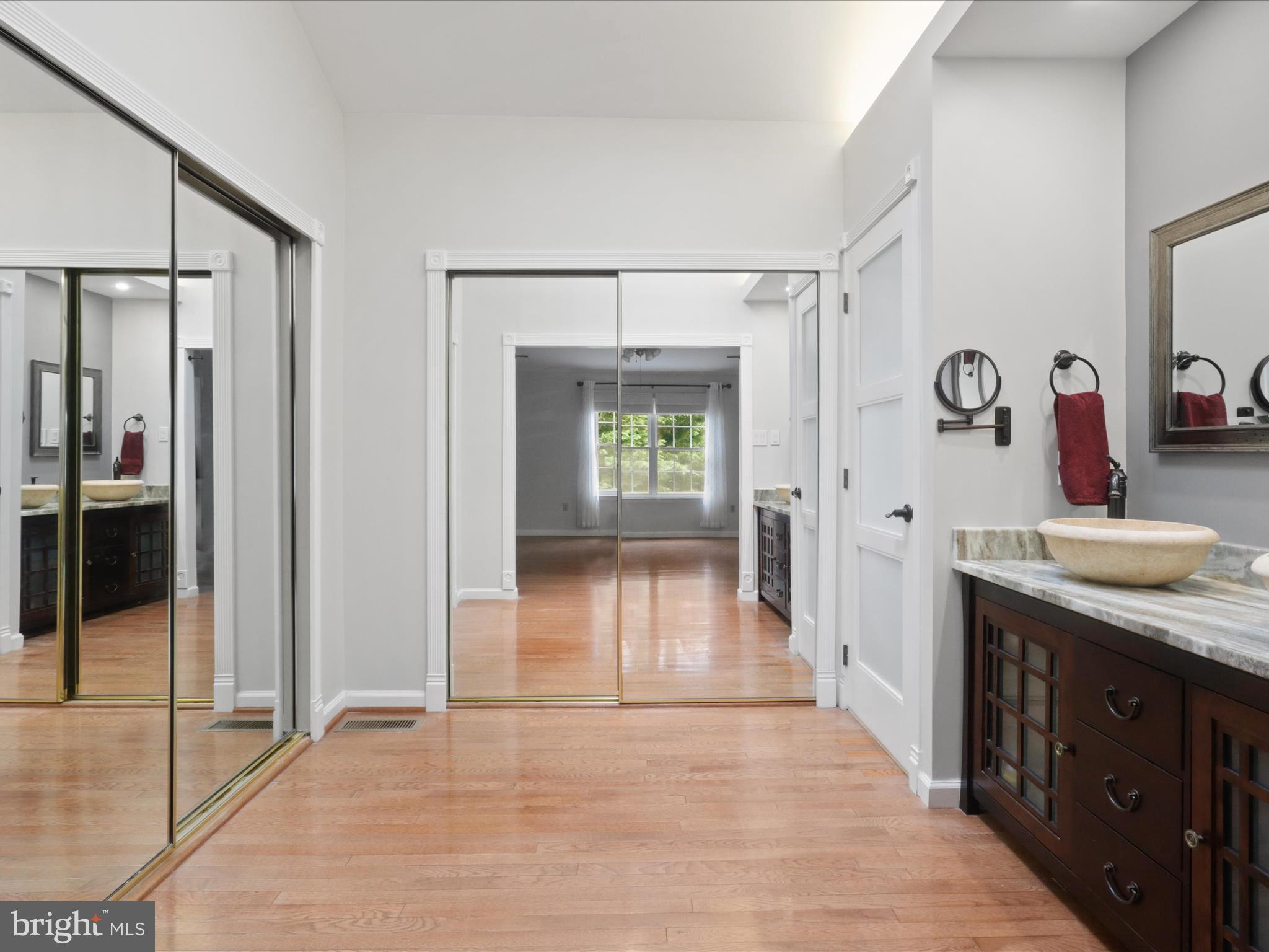 FLOWER HILL - Residential