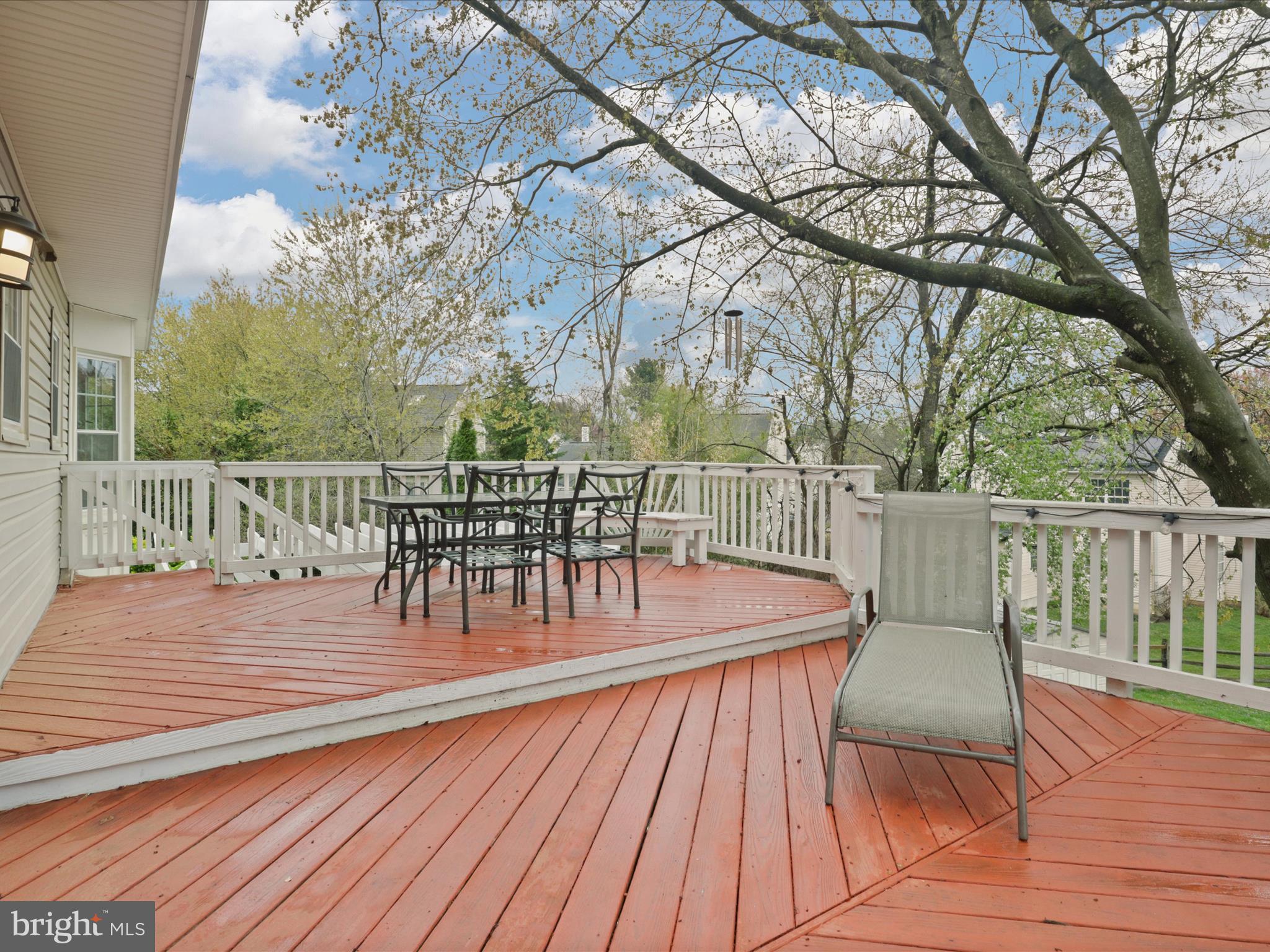 FLOWER HILL - Residential