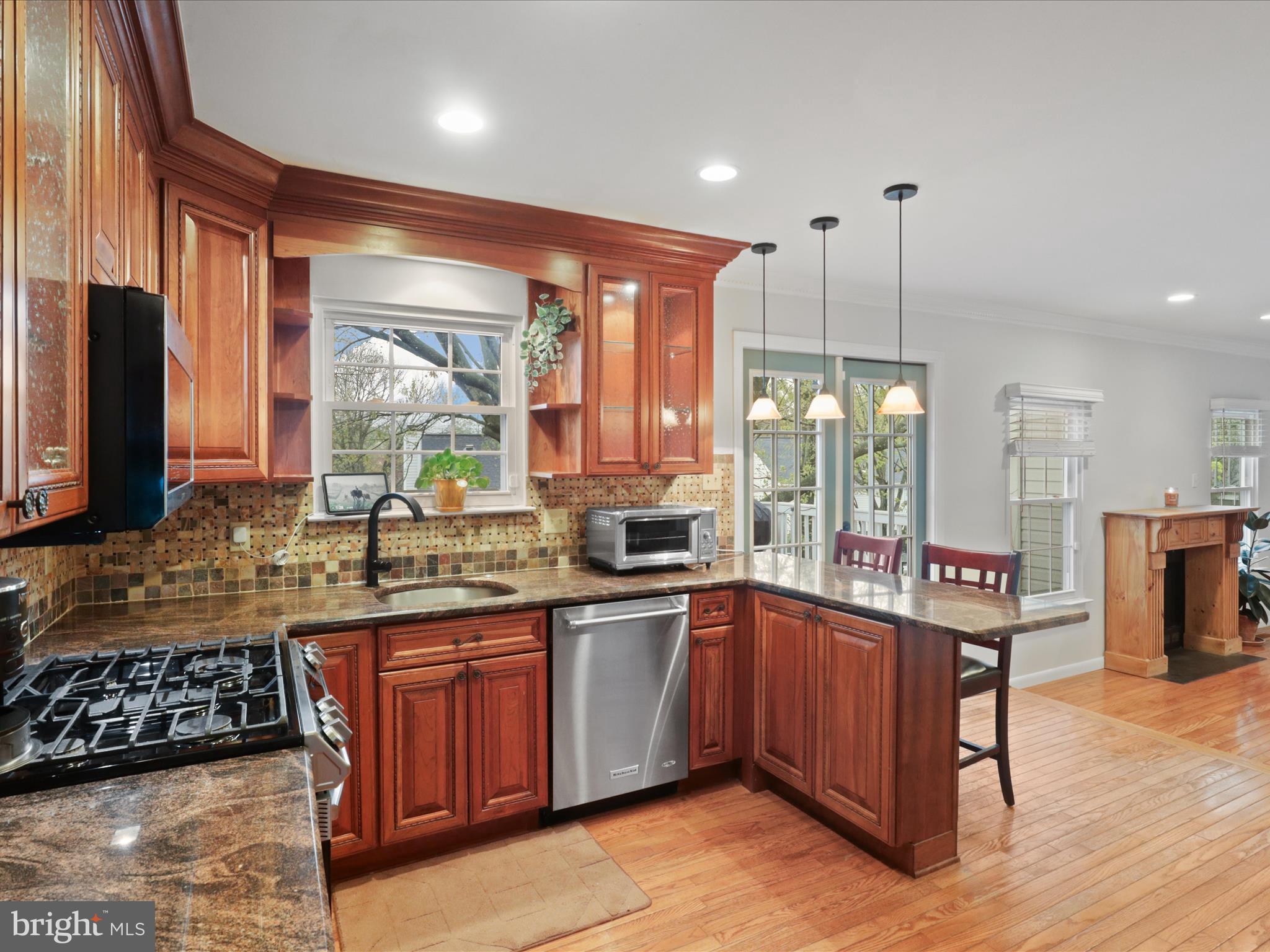 FLOWER HILL - Residential