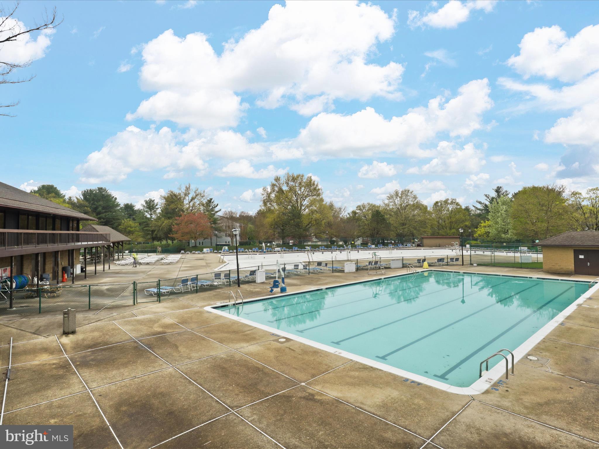 FLOWER HILL - Residential