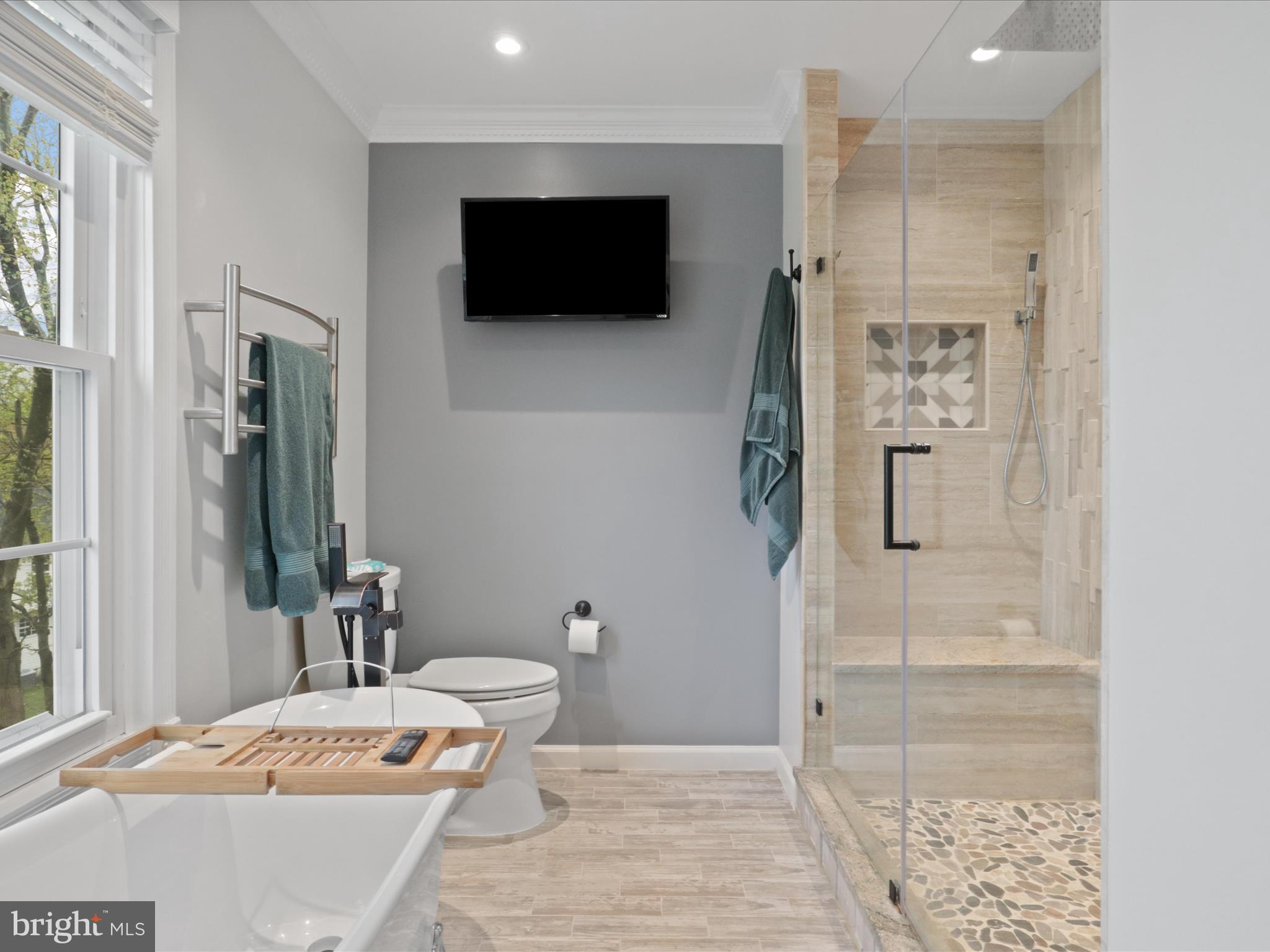 FLOWER HILL - Residential