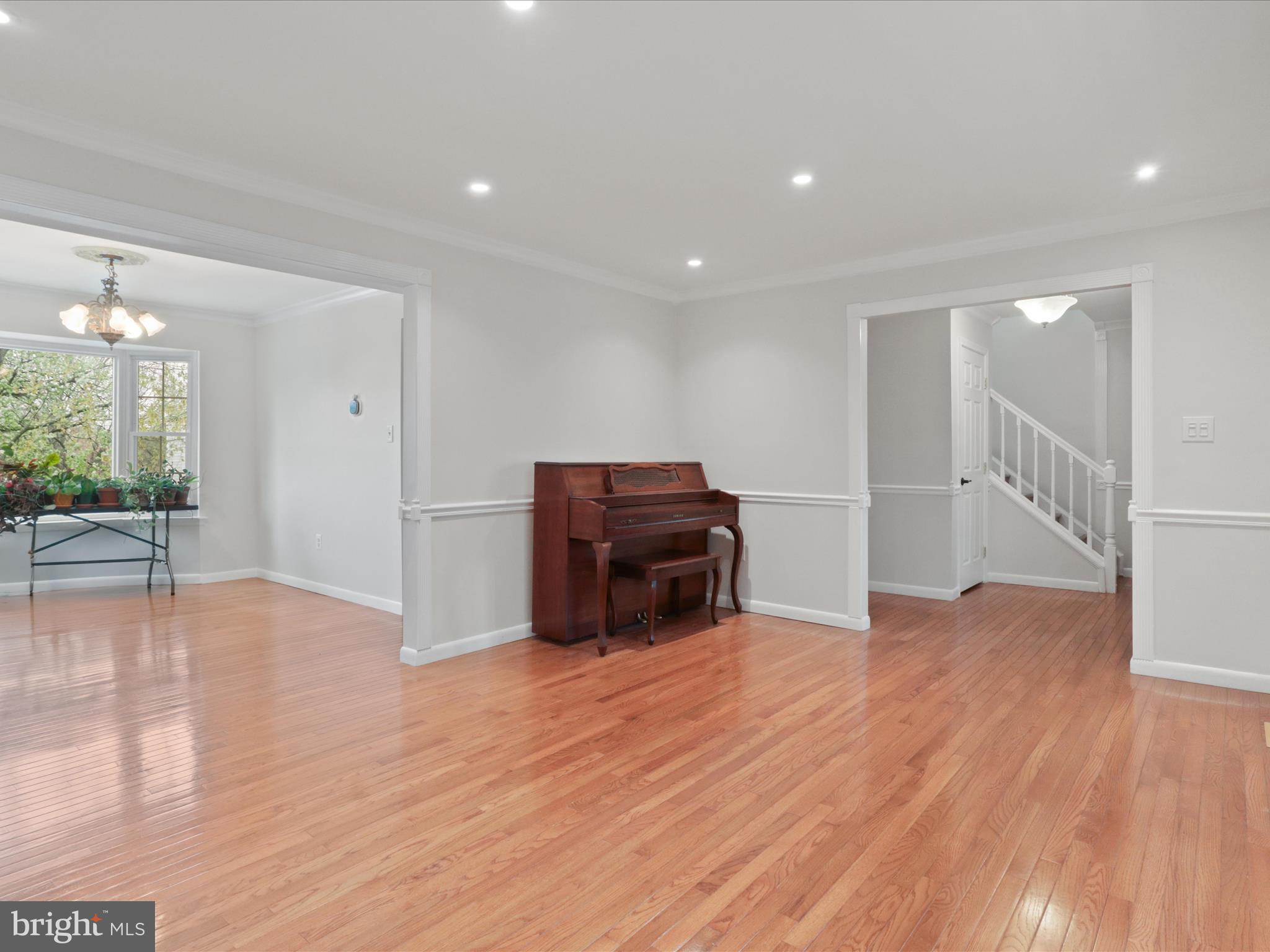 FLOWER HILL - Residential