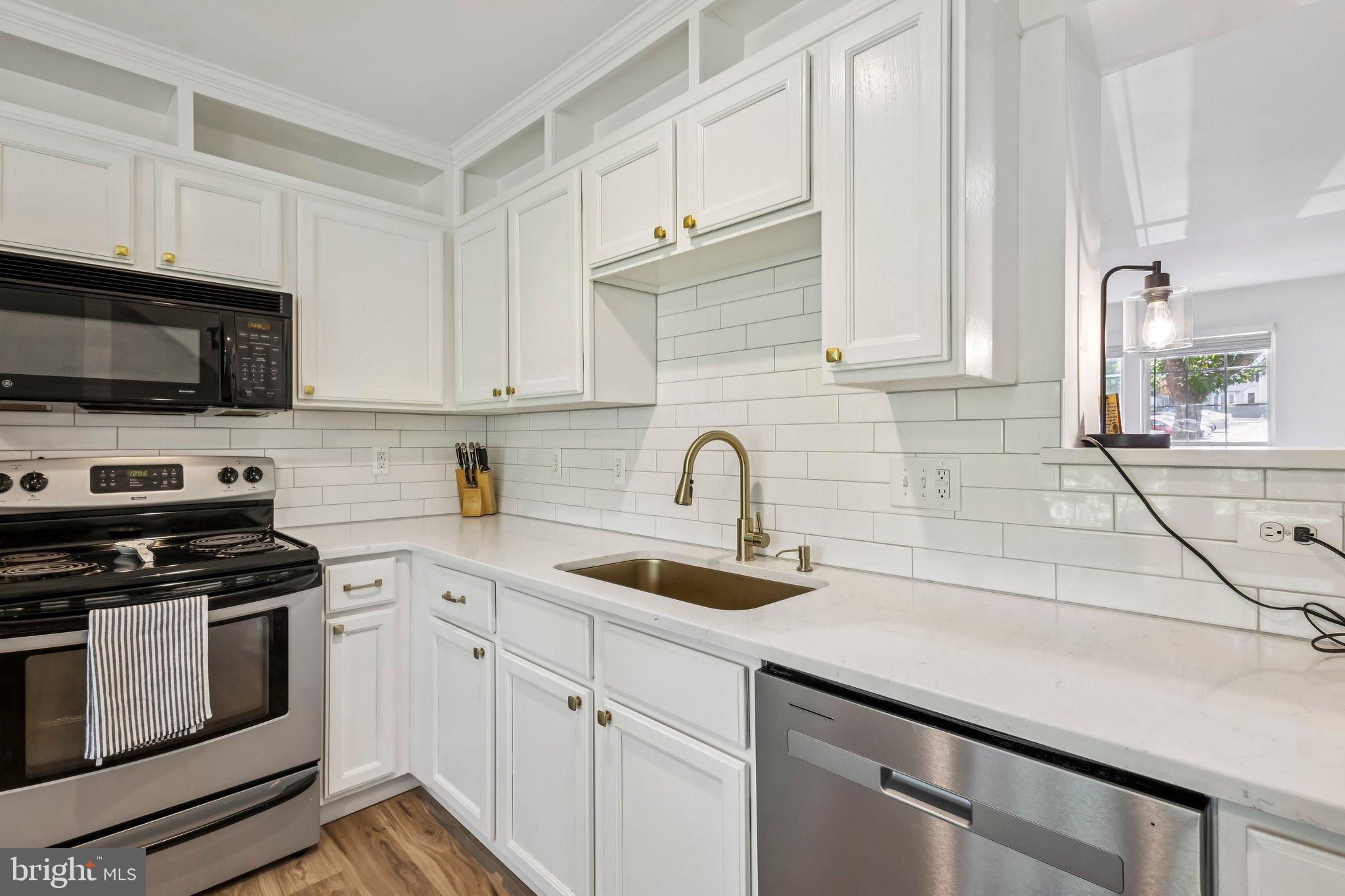 9440 TEABERRY COURT