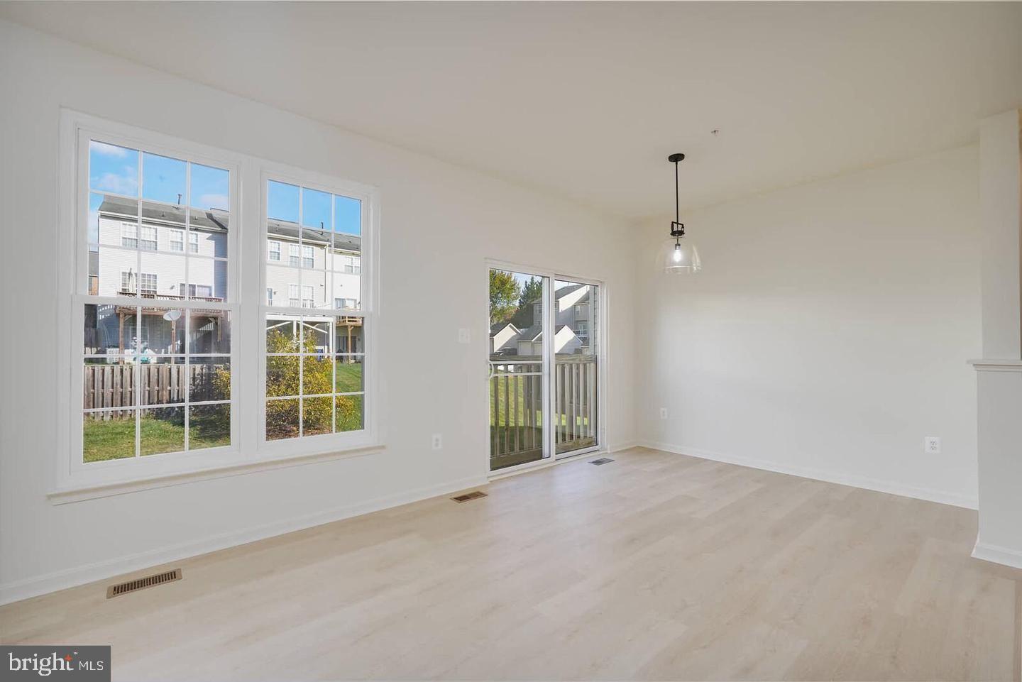 URBANA - Residential Lease