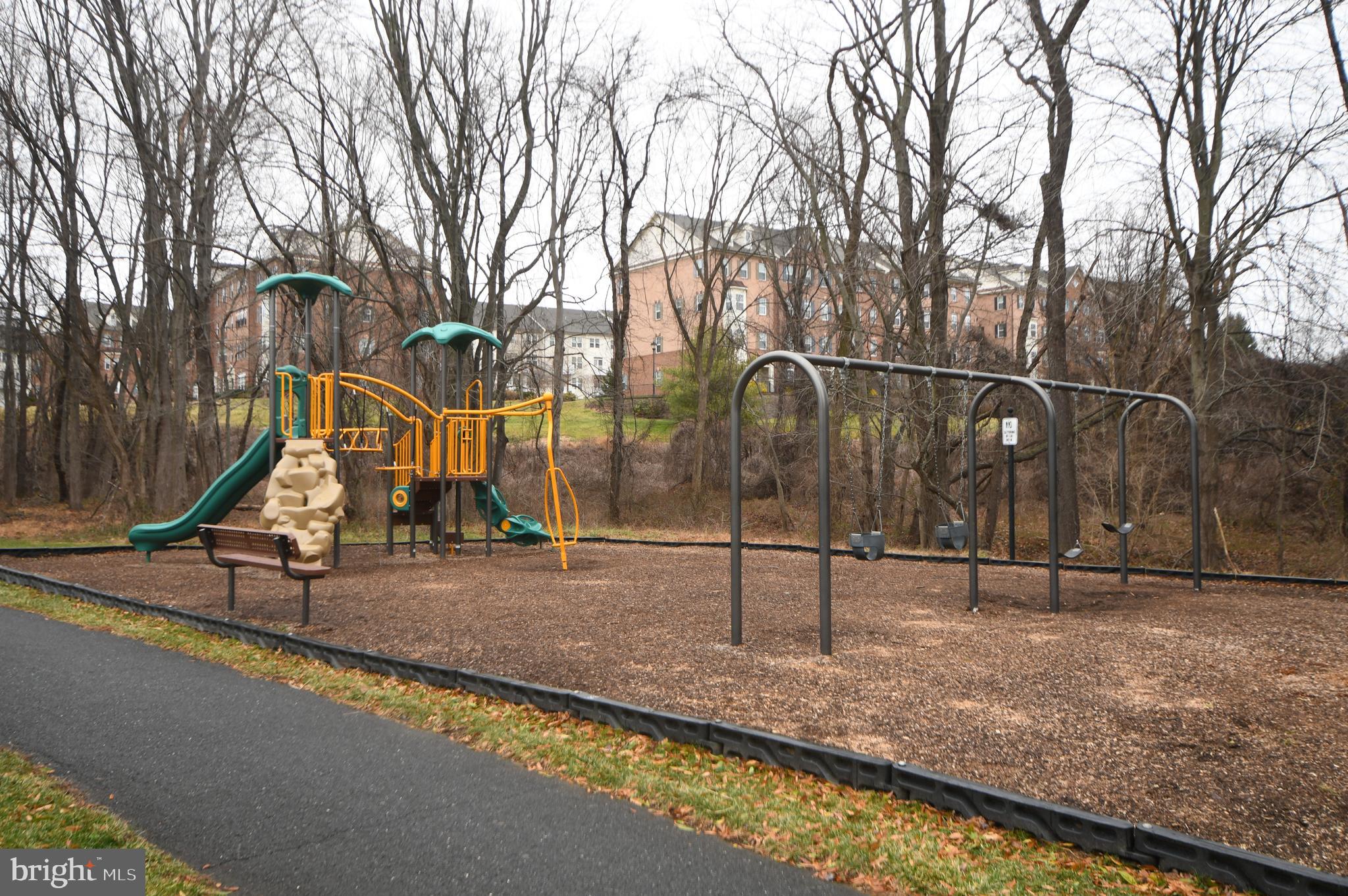 URBANA - Residential Lease