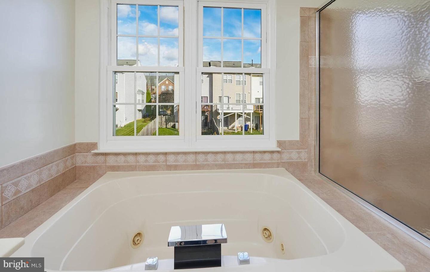 URBANA - Residential Lease