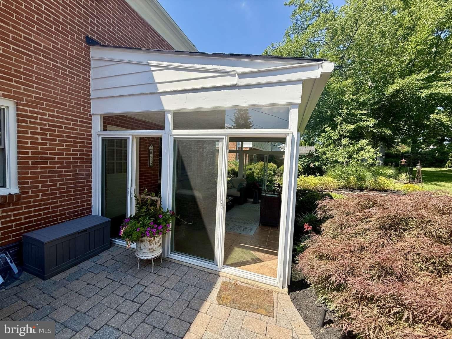 612 WHITBY DRIVE