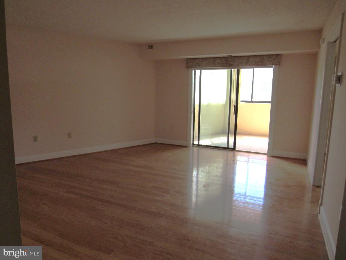 GREENS AT LEISURE WORLD - Residential