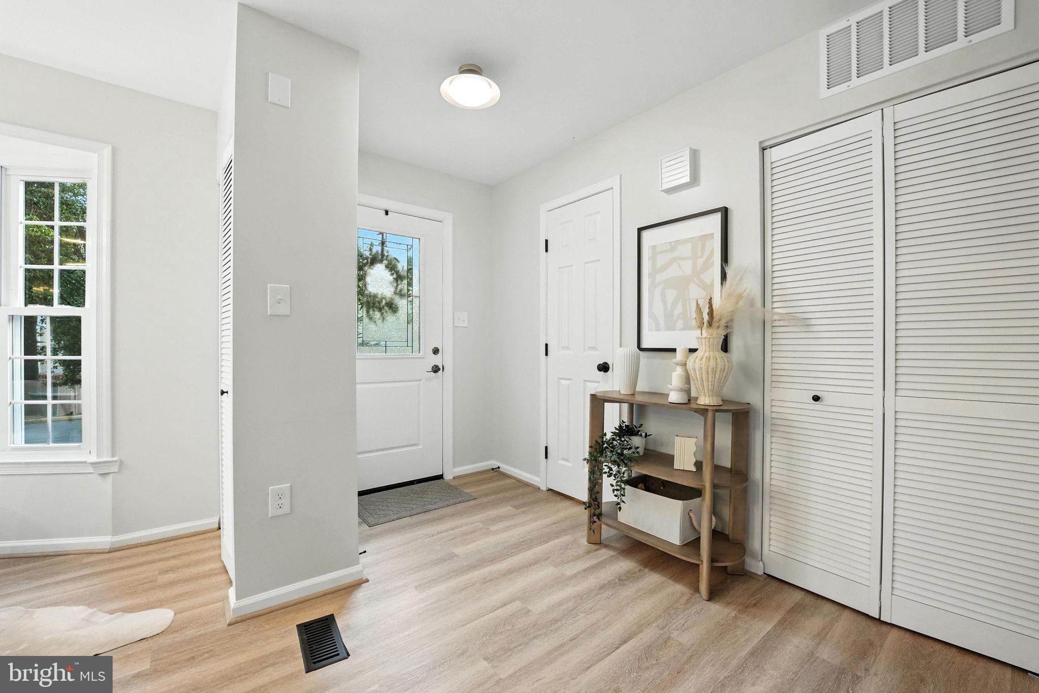 10304 MOCKINGBIRD POND COURT