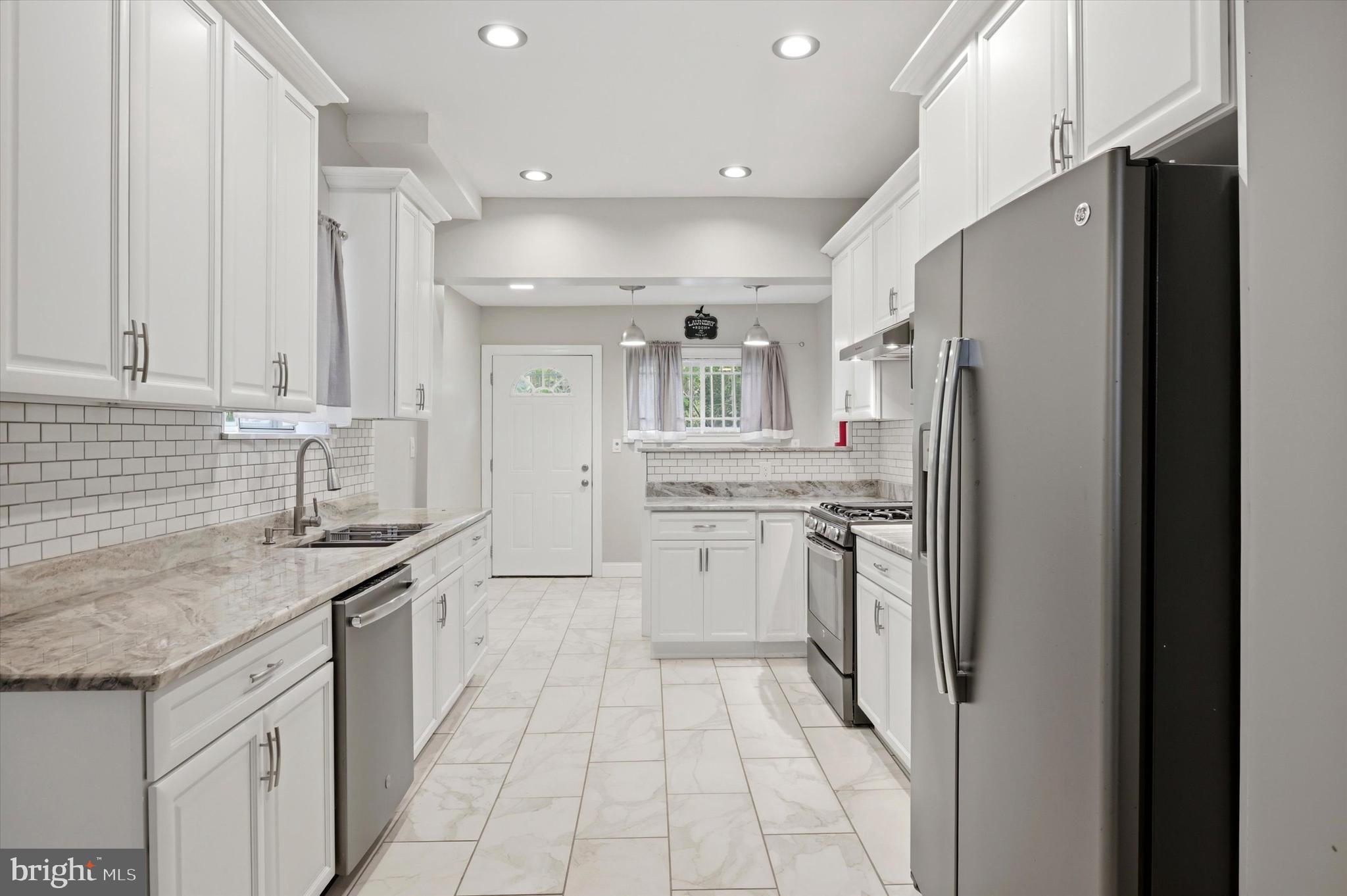 BELMONT - Residential