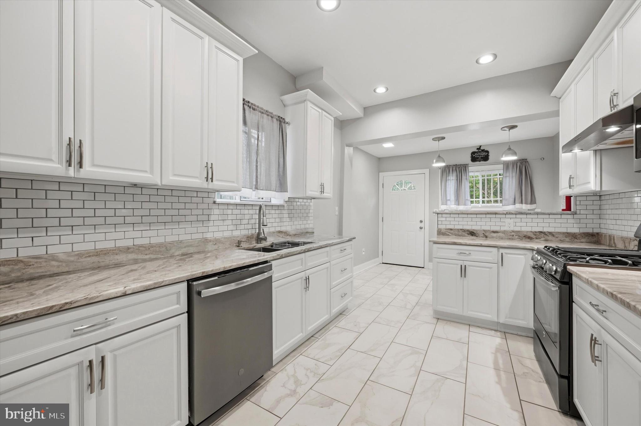 BELMONT - Residential