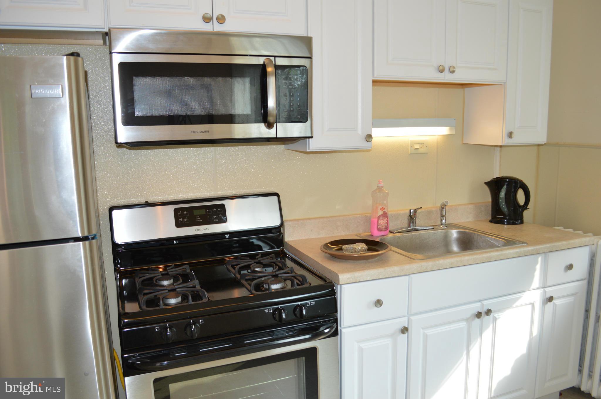 GLEN OAKS - Residential