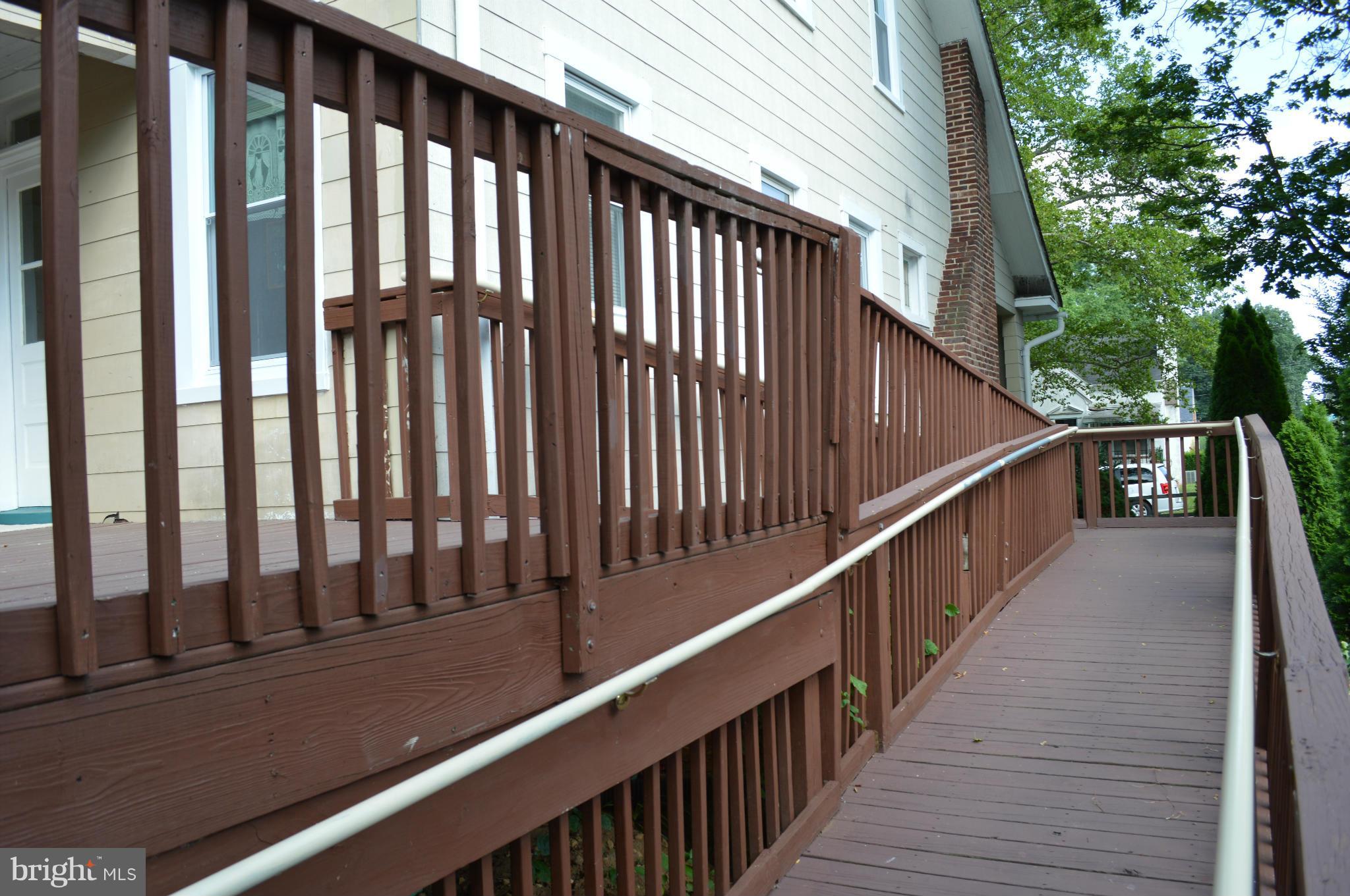 GLEN OAKS - Residential