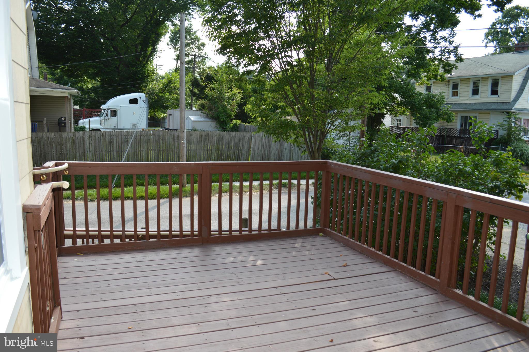 GLEN OAKS - Residential