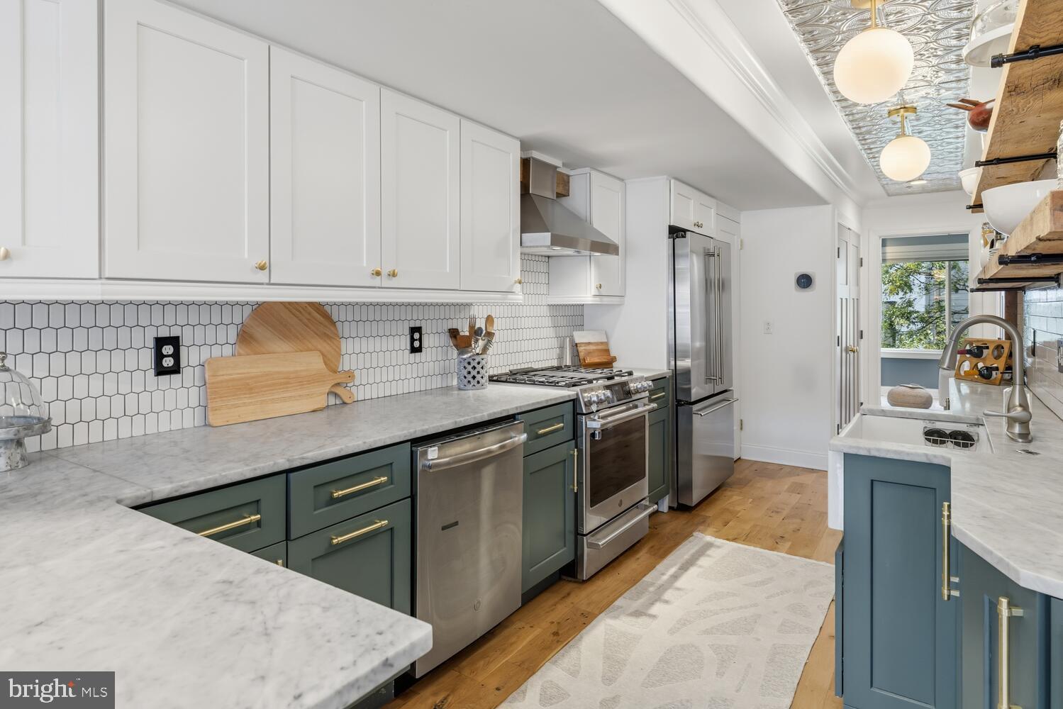 FAIRMOUNT - Residential