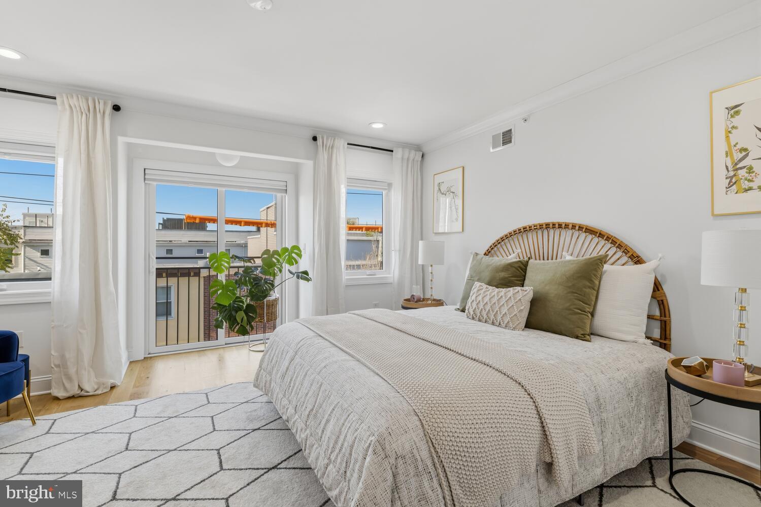 FAIRMOUNT - Residential