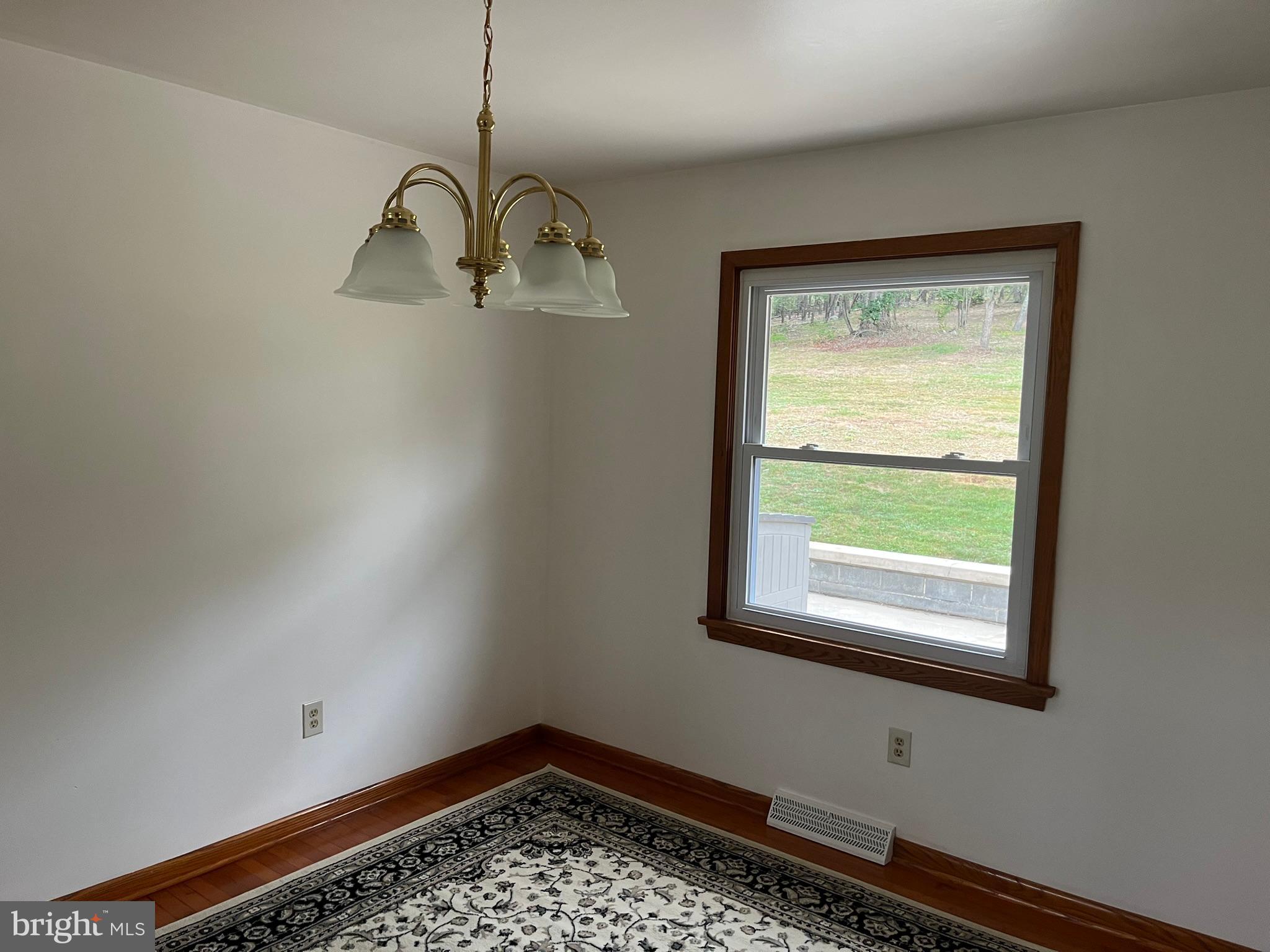 CRESAPTOWN - Residential