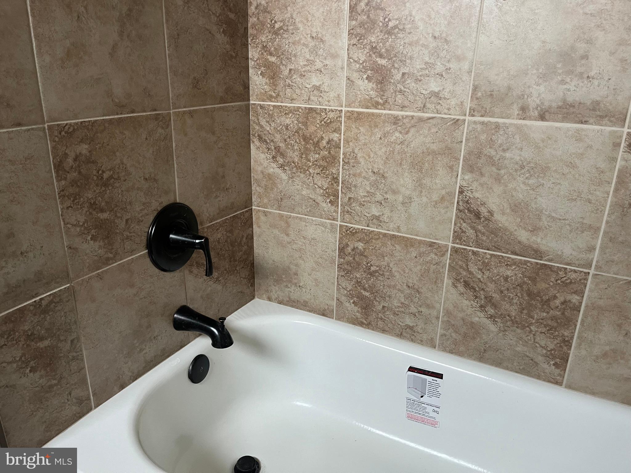 CRESAPTOWN - Residential