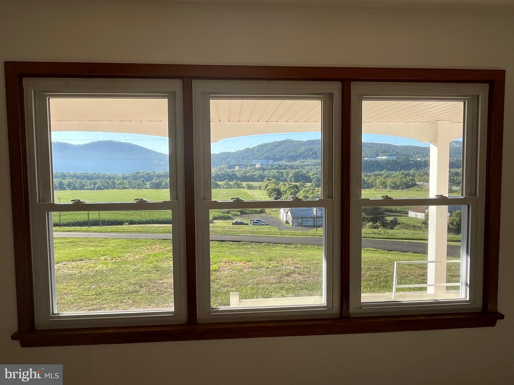 CRESAPTOWN - Residential