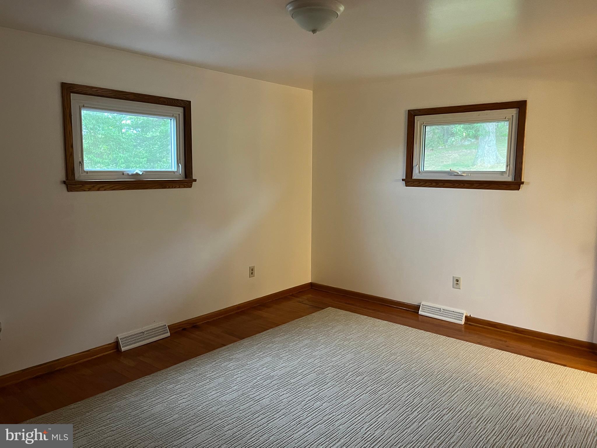 CRESAPTOWN - Residential