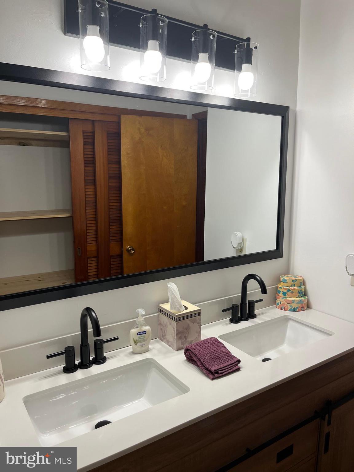 CRESAPTOWN - Residential