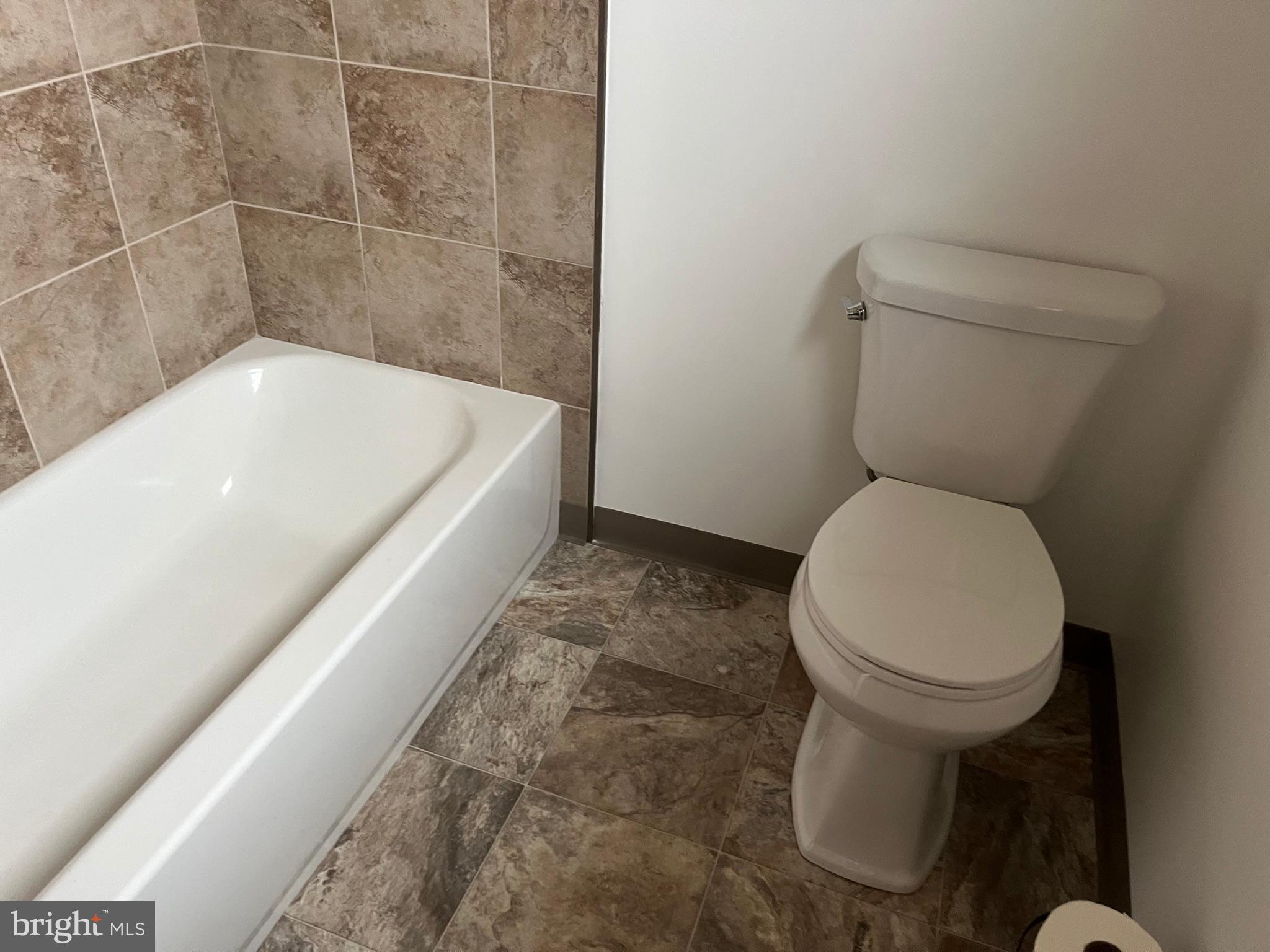 CRESAPTOWN - Residential