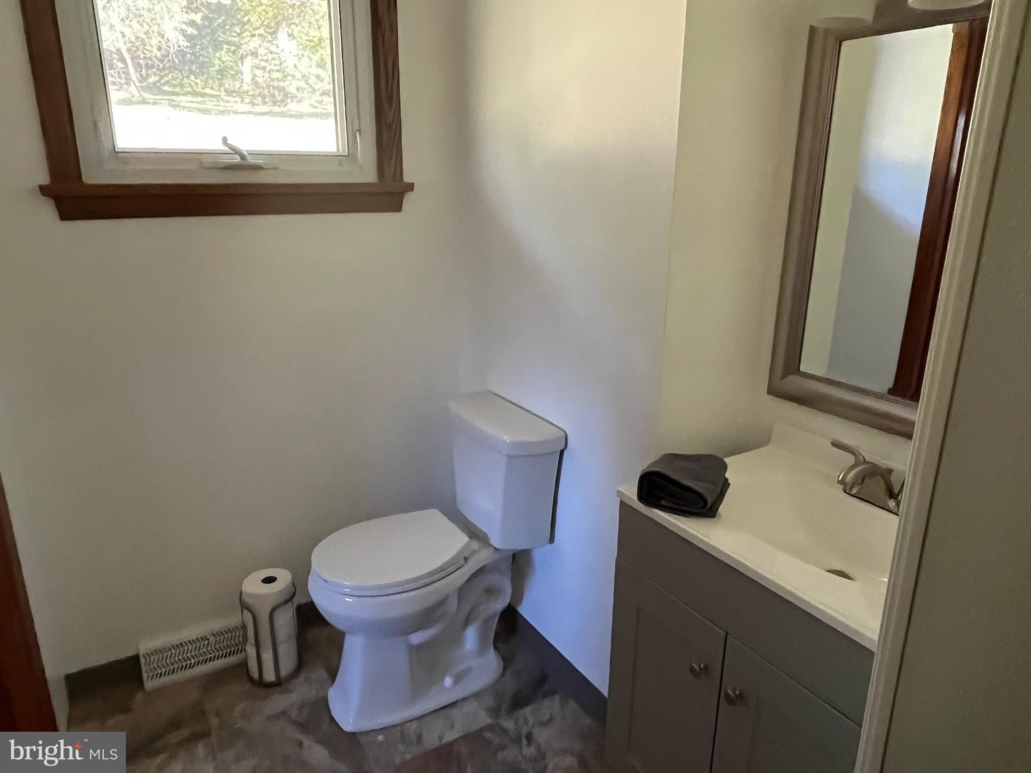 CRESAPTOWN - Residential