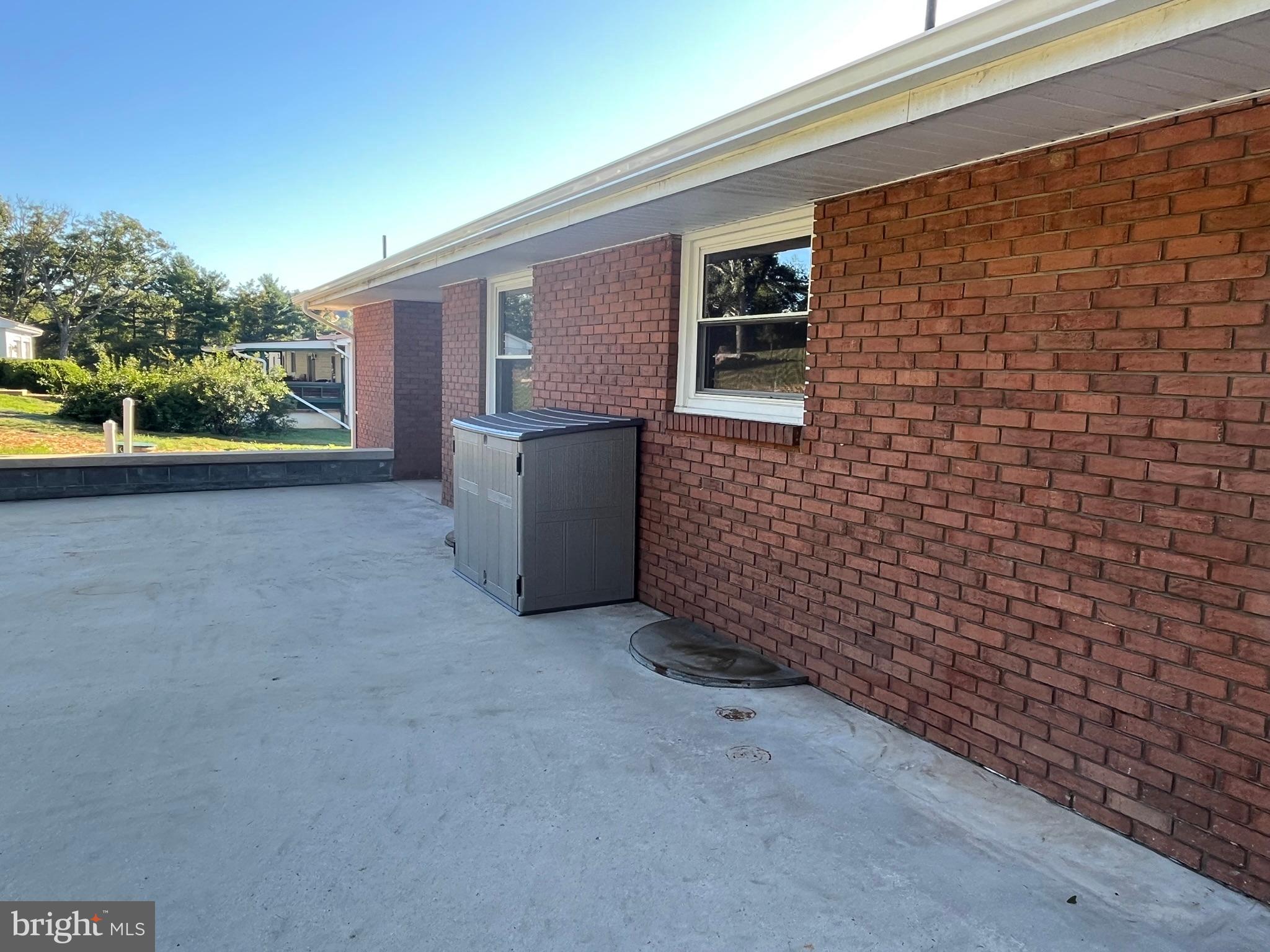 CRESAPTOWN - Residential