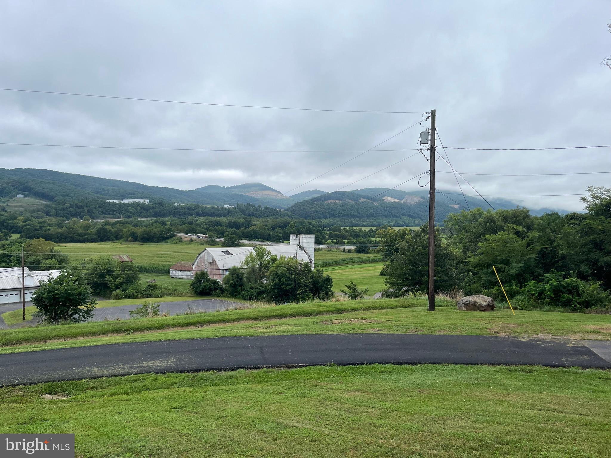 CRESAPTOWN - Residential