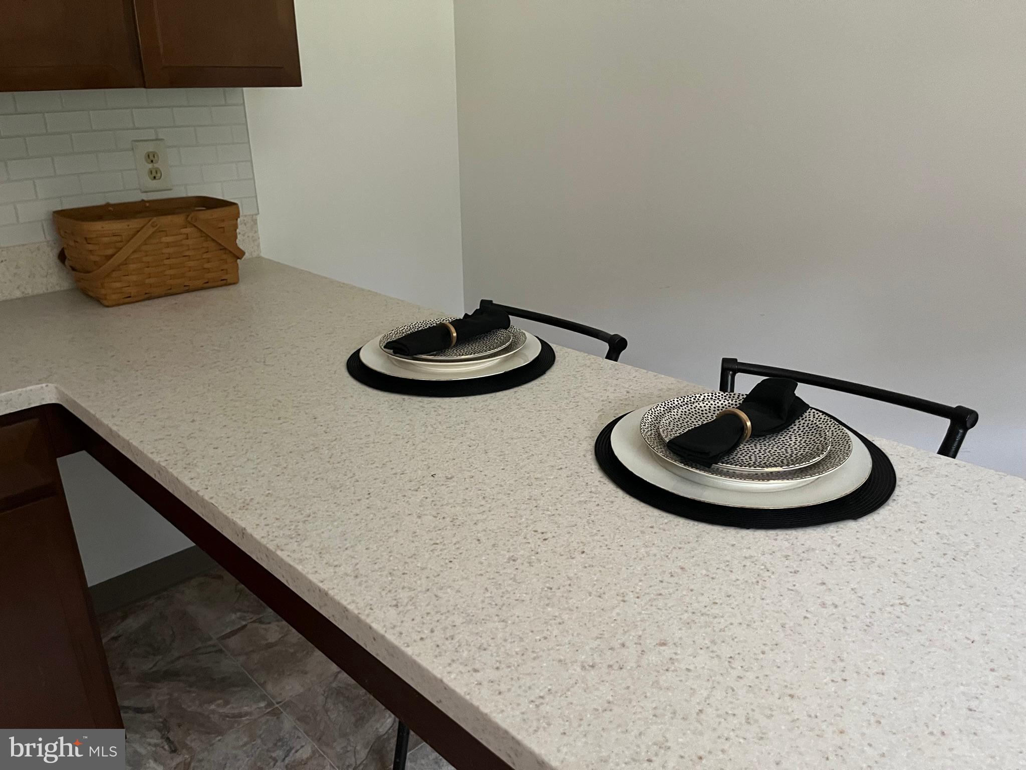 CRESAPTOWN - Residential