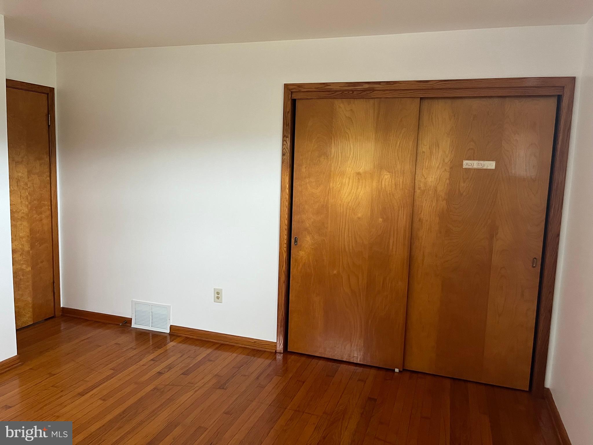 CRESAPTOWN - Residential