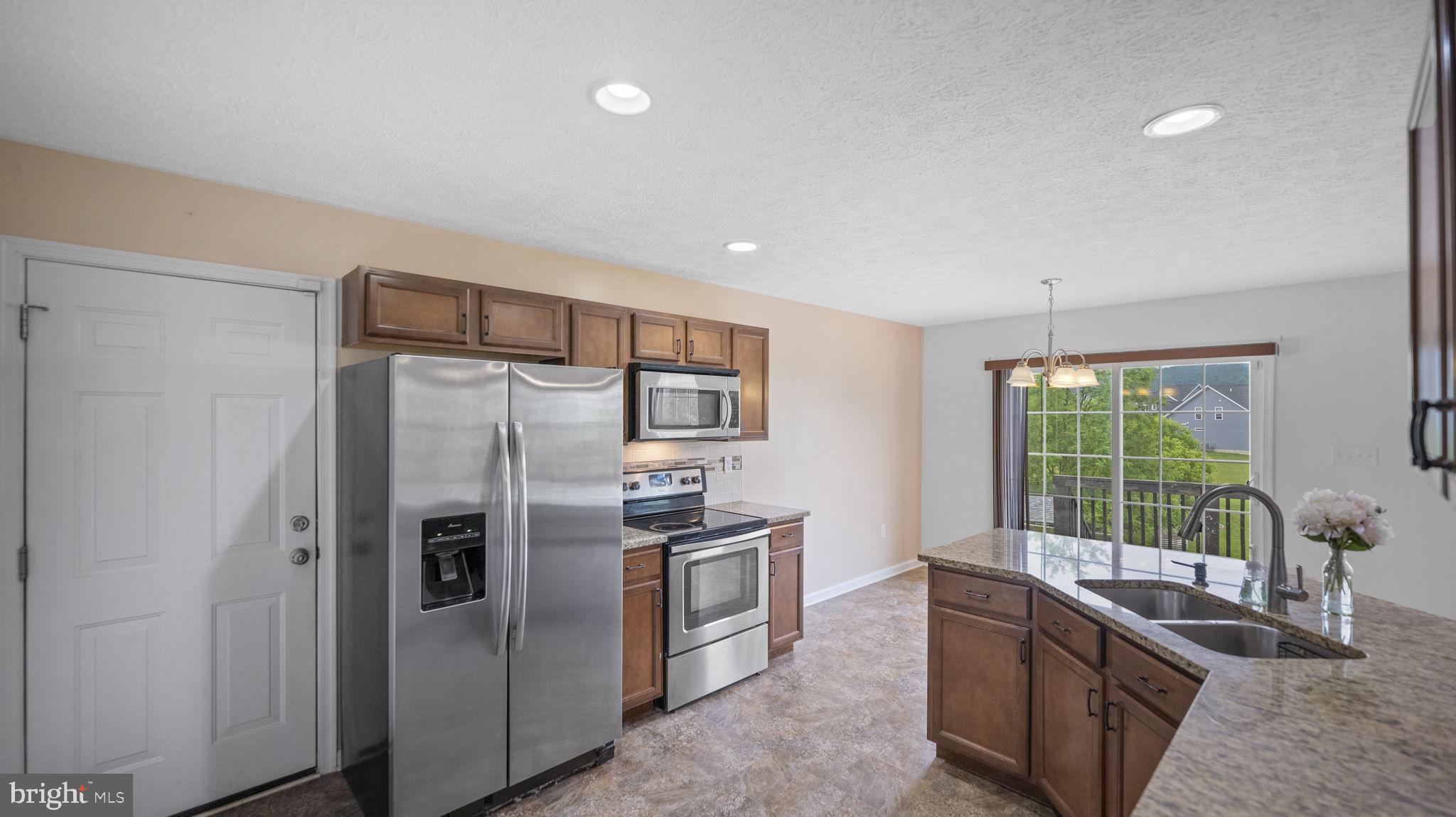 PEBBLE RIDGE - Residential