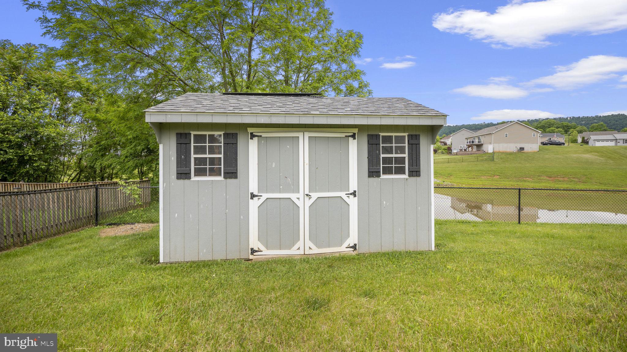 PEBBLE RIDGE - Residential