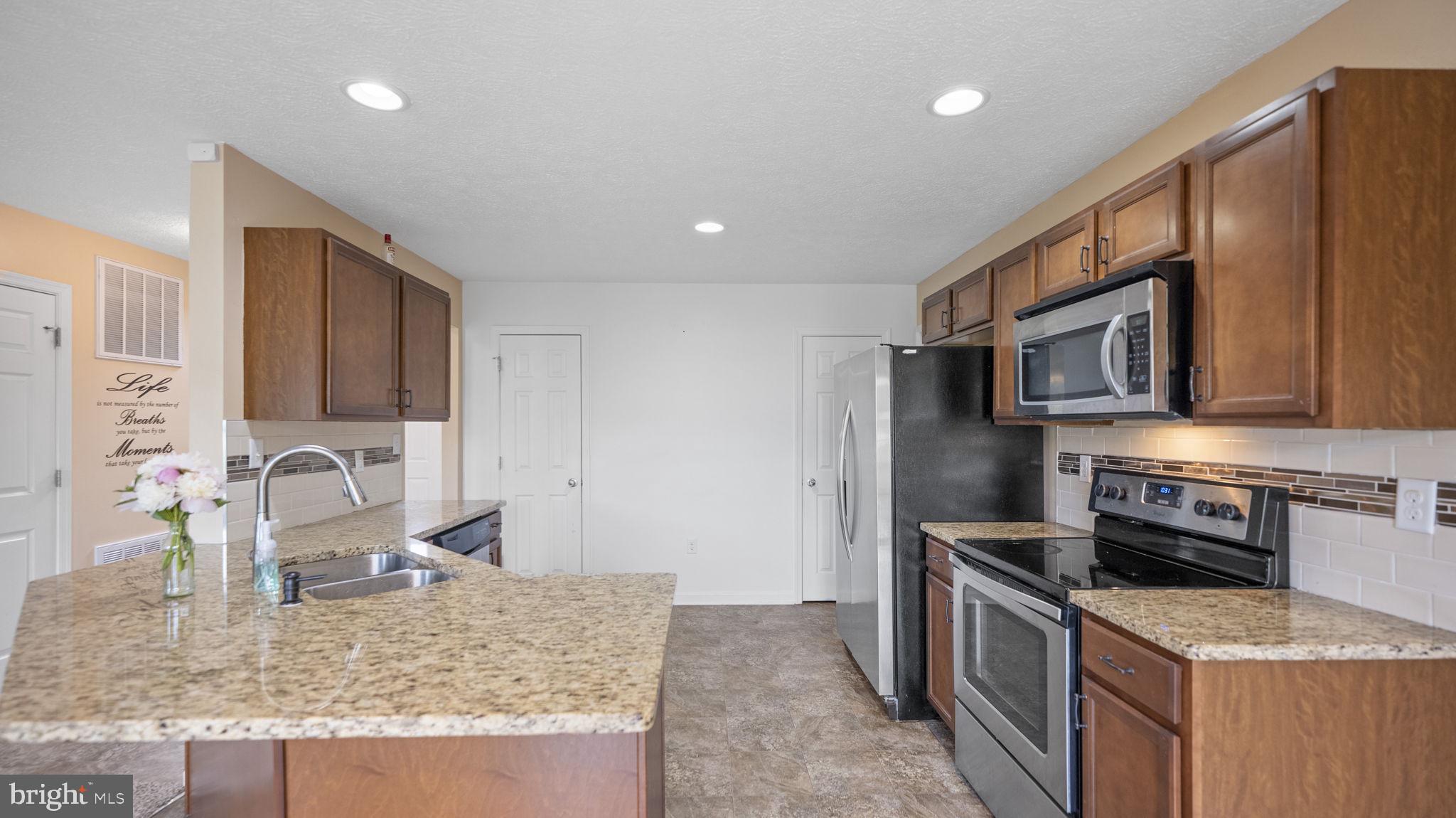 PEBBLE RIDGE - Residential