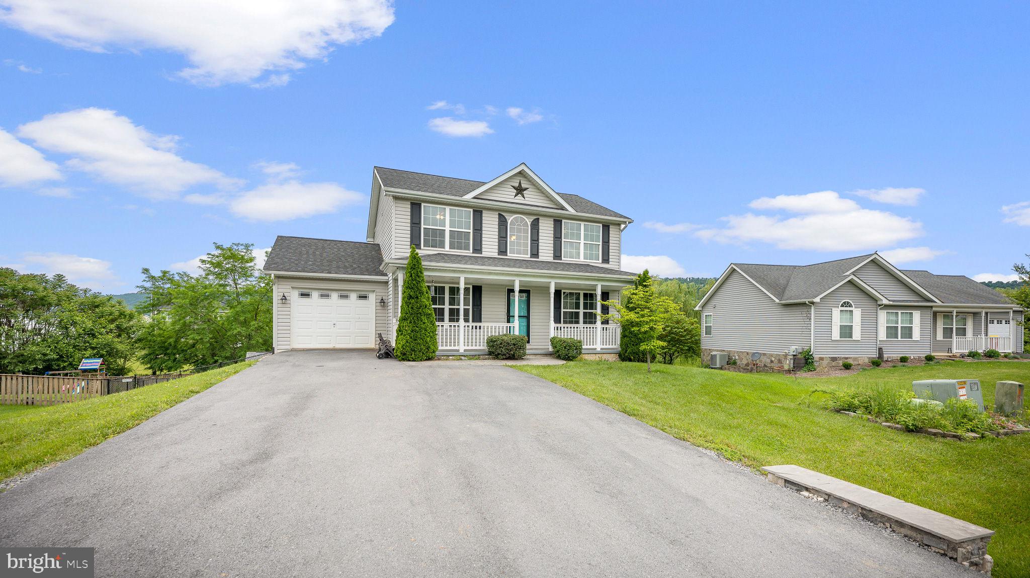 PEBBLE RIDGE - Residential