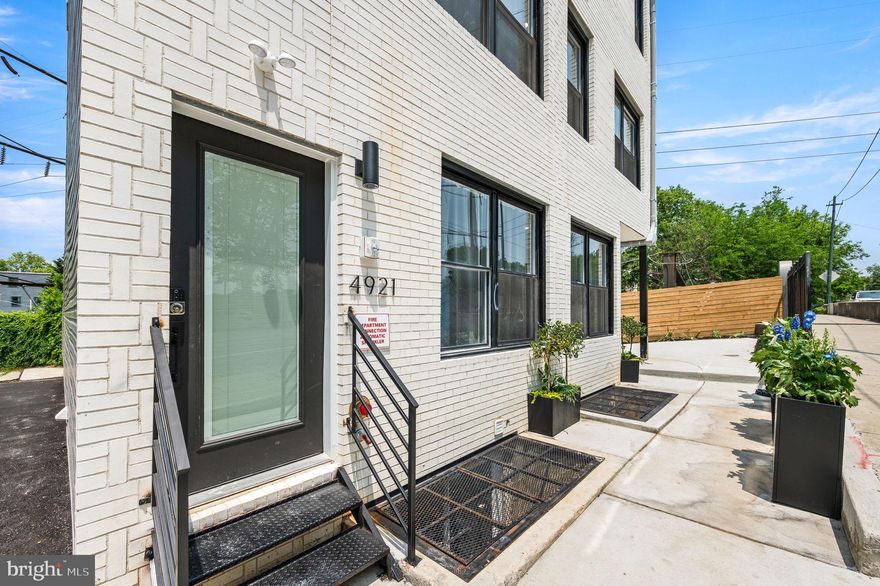 Discover elevated city living at 4921 Chester Street, a newly constructed 6-unit apartment building in Cedar Park, Philadelphia. Unit 301 is a front-facing third-floor apartment with a thoughtfully designed wrap-around floor plan that enhances both flow and functionality. Enter into a spacious living area seamlessly connected to an open-concept kitchen. The well-appointed bedroom provides a comfortable retreat, while the stylish bathroom showcases contemporary finishes. Designed for modern comfort and convenience, this residence is ideally located near Penn and Drexel campuses, offering an excellent option for students, professionals, and city dwellers alike. Each unit in this boutique building features upscale finishes, including oversized windows that fill the space with natural light, open-concept kitchens with sleek modern cabinetry and quartz countertops, and neutral-toned interiors designed to complement any decor.As a bonus, Unit 301 includes exclusive access to a PRIVATE ROOF DECK—perfect for relaxing, entertaining, or enjoying city views. Additional amenities include in-unit washers and dryers, keyless entry for enhanced security, a shared outdoor space, and close proximity to the train station for seamless city access.