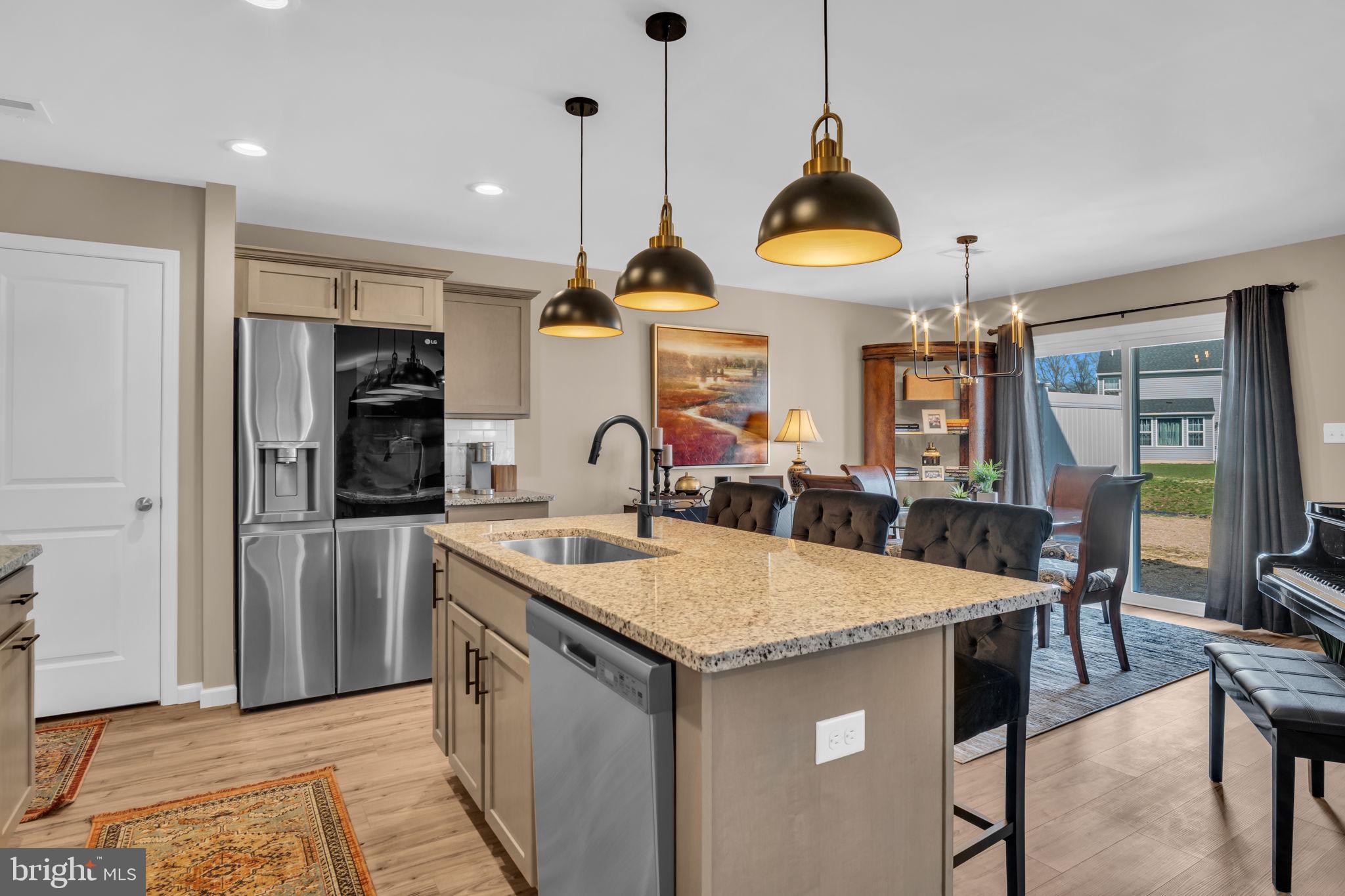 DICKINSON PLACE - Residential