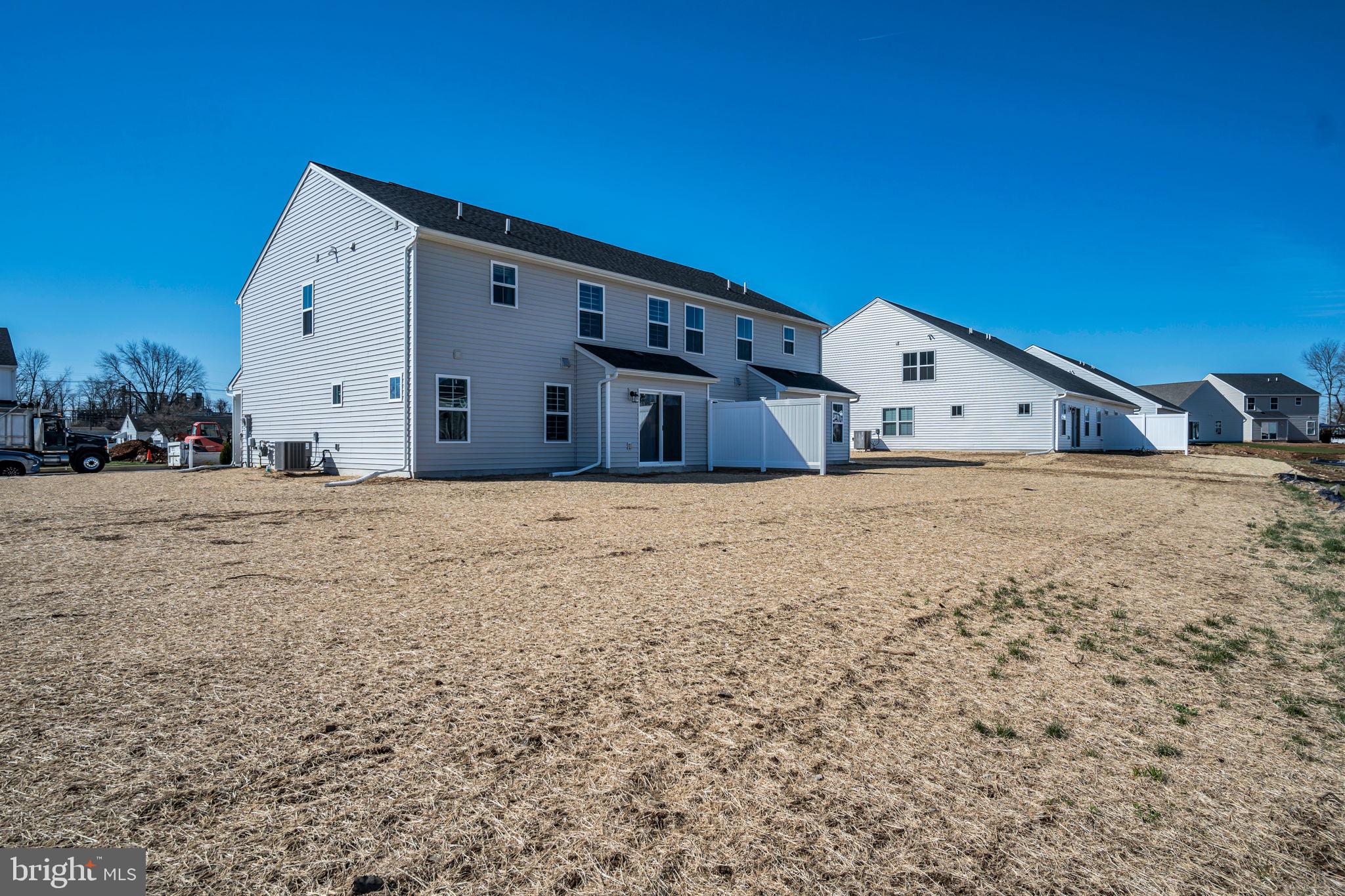 DICKINSON PLACE - Residential