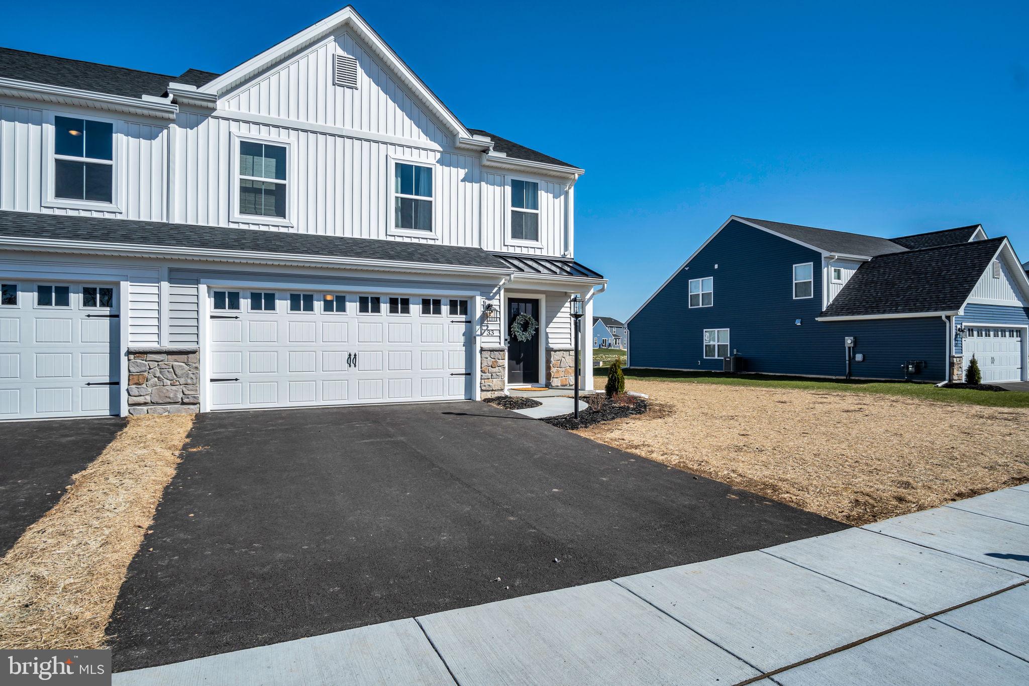 DICKINSON PLACE - Residential